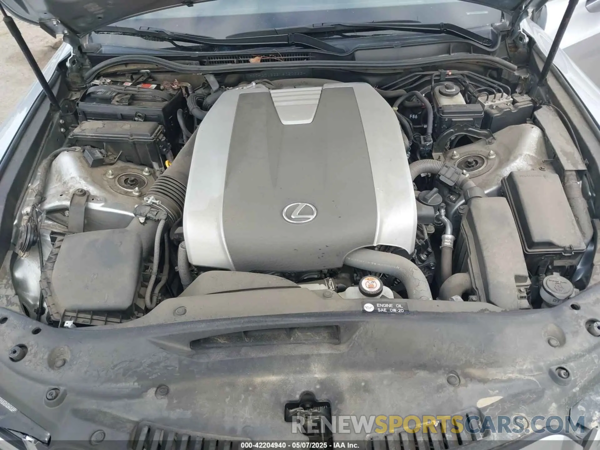 10 fotografías del automóvil dañado JTHGZ1B22N5050383 LEXUS IS 350 2022