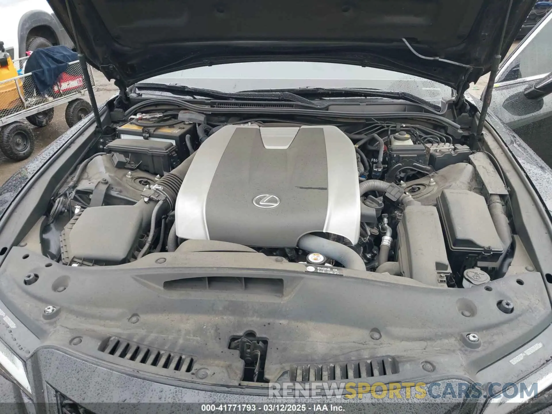10 fotografías del automóvil dañado JTHGZ1B23N5052532 LEXUS IS 350 2022