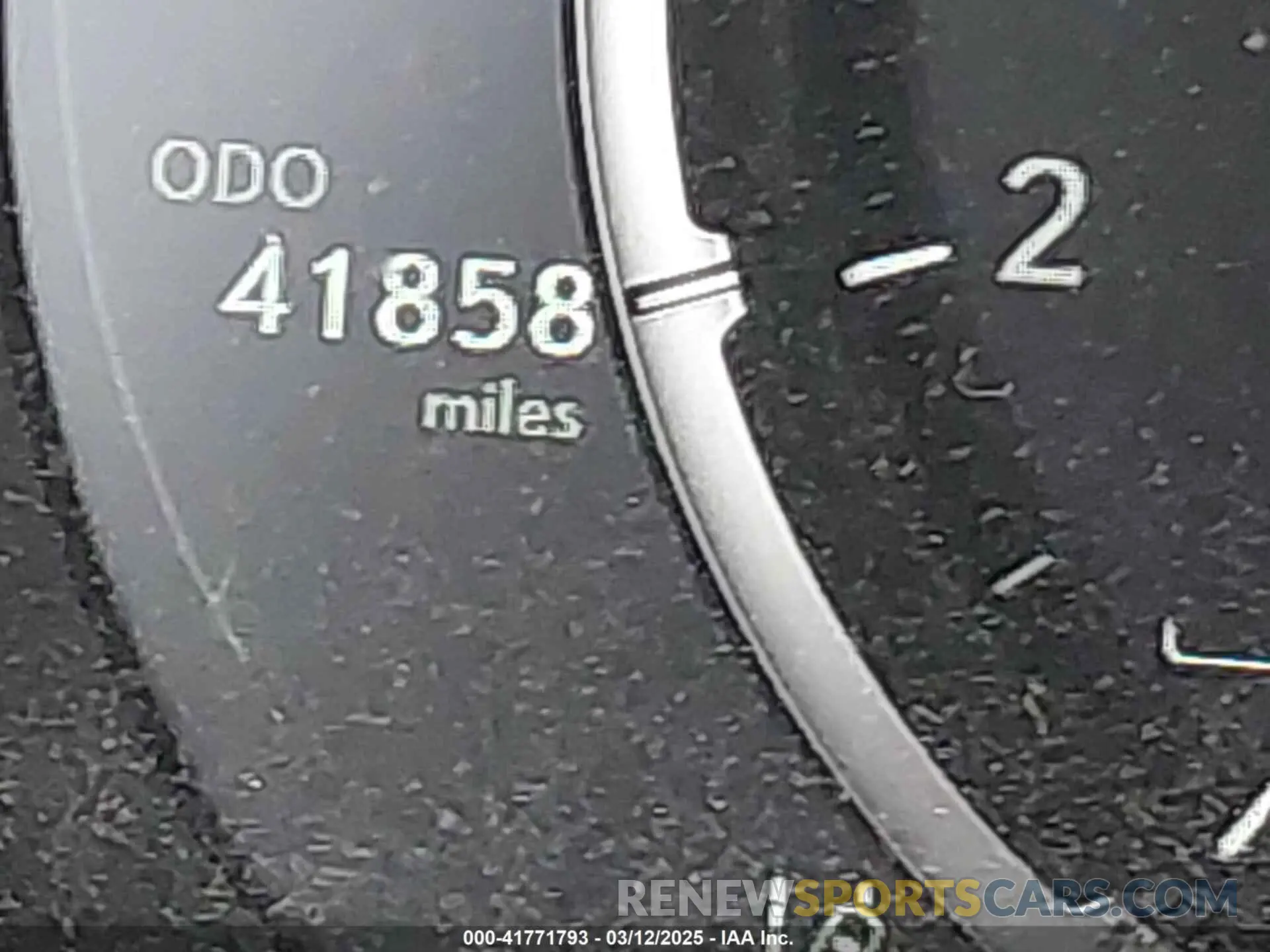 15 fotografías del automóvil dañado JTHGZ1B23N5052532 LEXUS IS 350 2022
