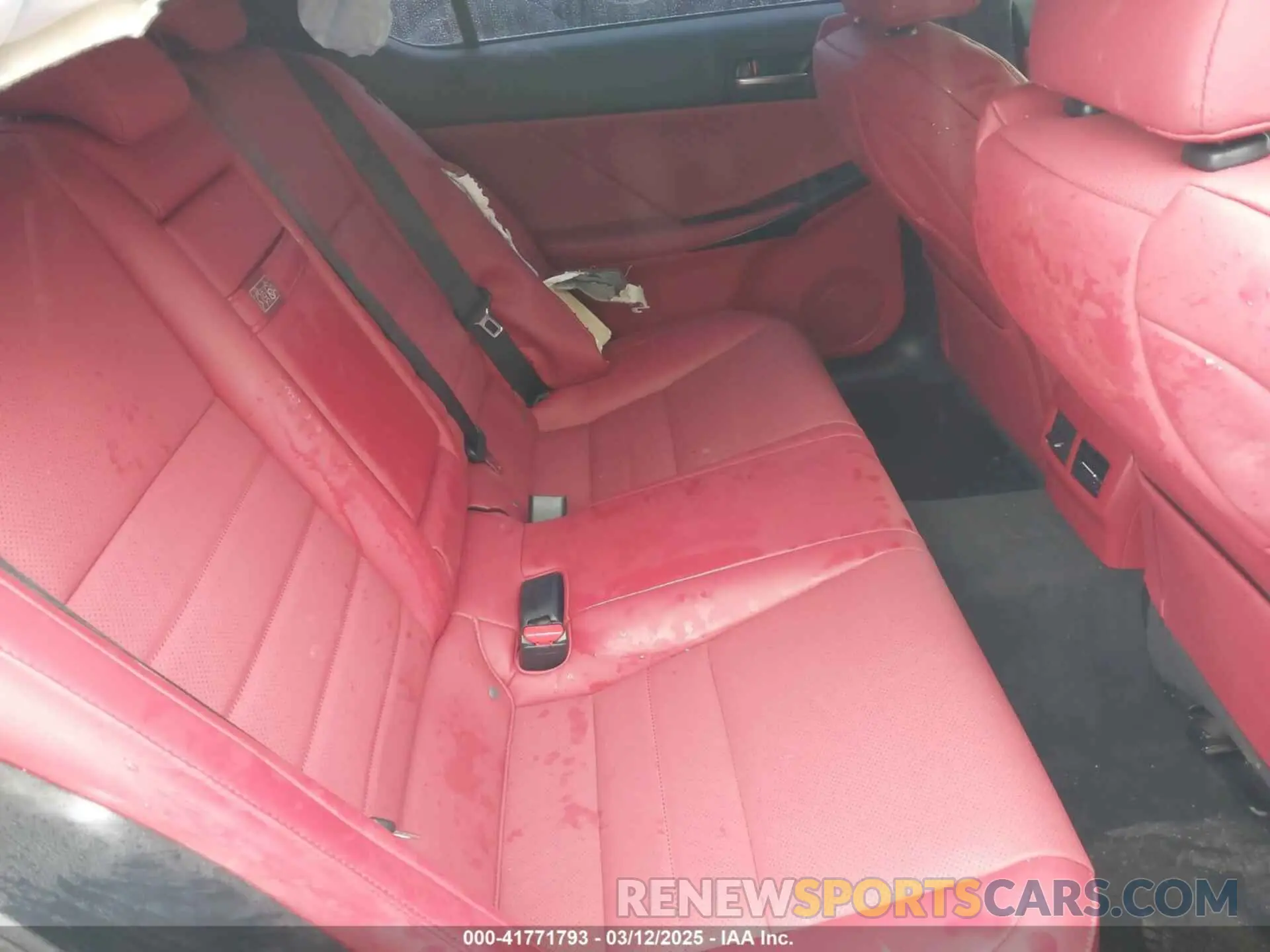 8 fotografías del automóvil dañado JTHGZ1B23N5052532 LEXUS IS 350 2022