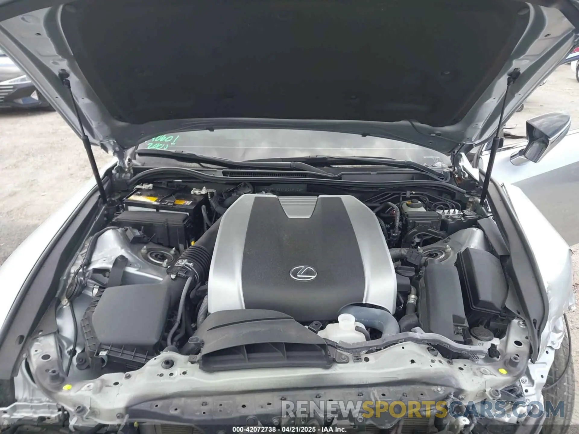10 fotografías del automóvil dañado JTHGZ1B24N5049106 LEXUS IS 350 2022