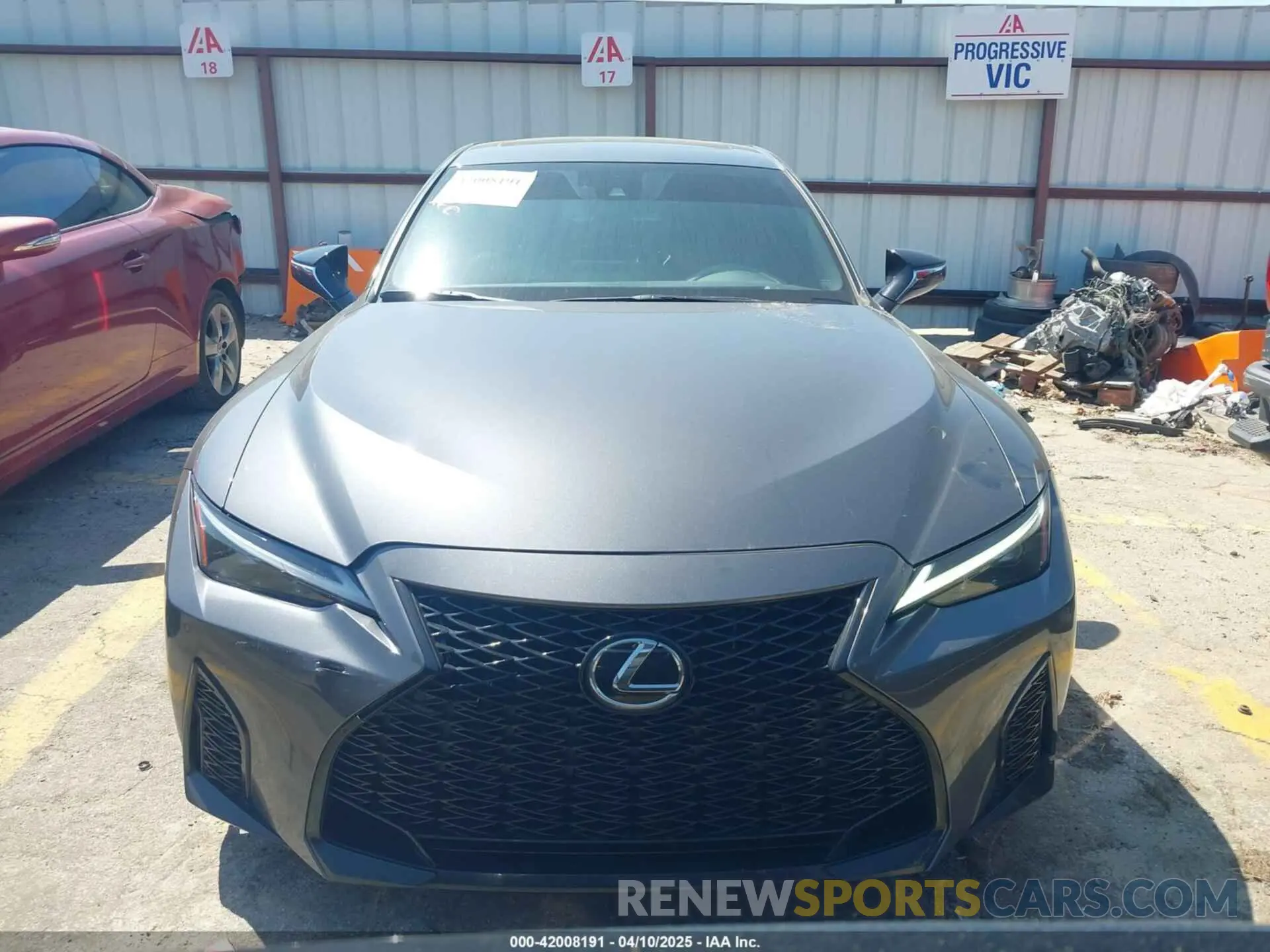 12 fotografías del automóvil dañado JTHGZ1B24N5051969 LEXUS IS 350 2022