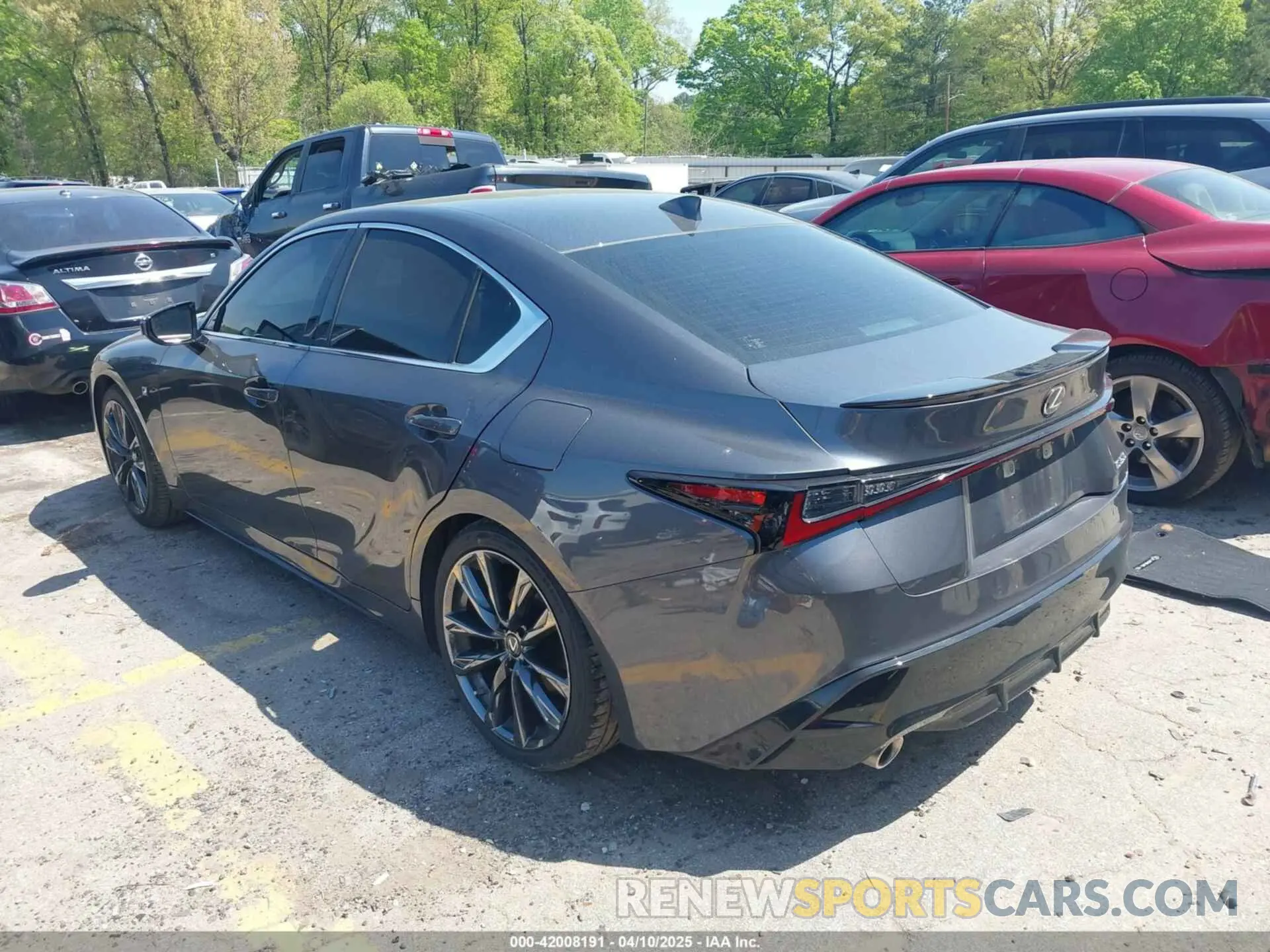 3 fotografías del automóvil dañado JTHGZ1B24N5051969 LEXUS IS 350 2022