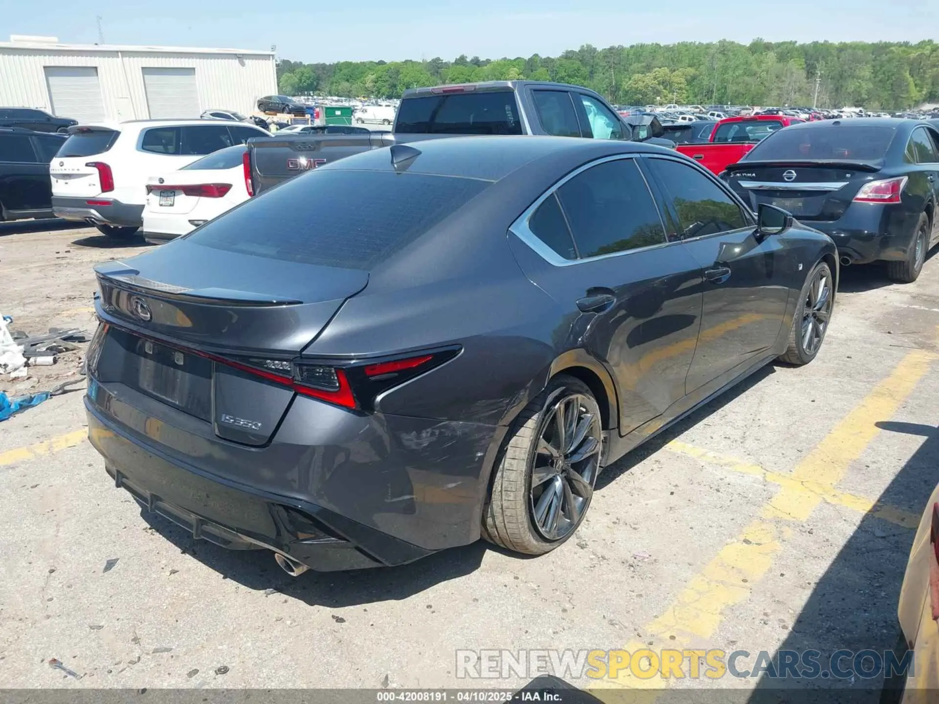 4 fotografías del automóvil dañado JTHGZ1B24N5051969 LEXUS IS 350 2022
