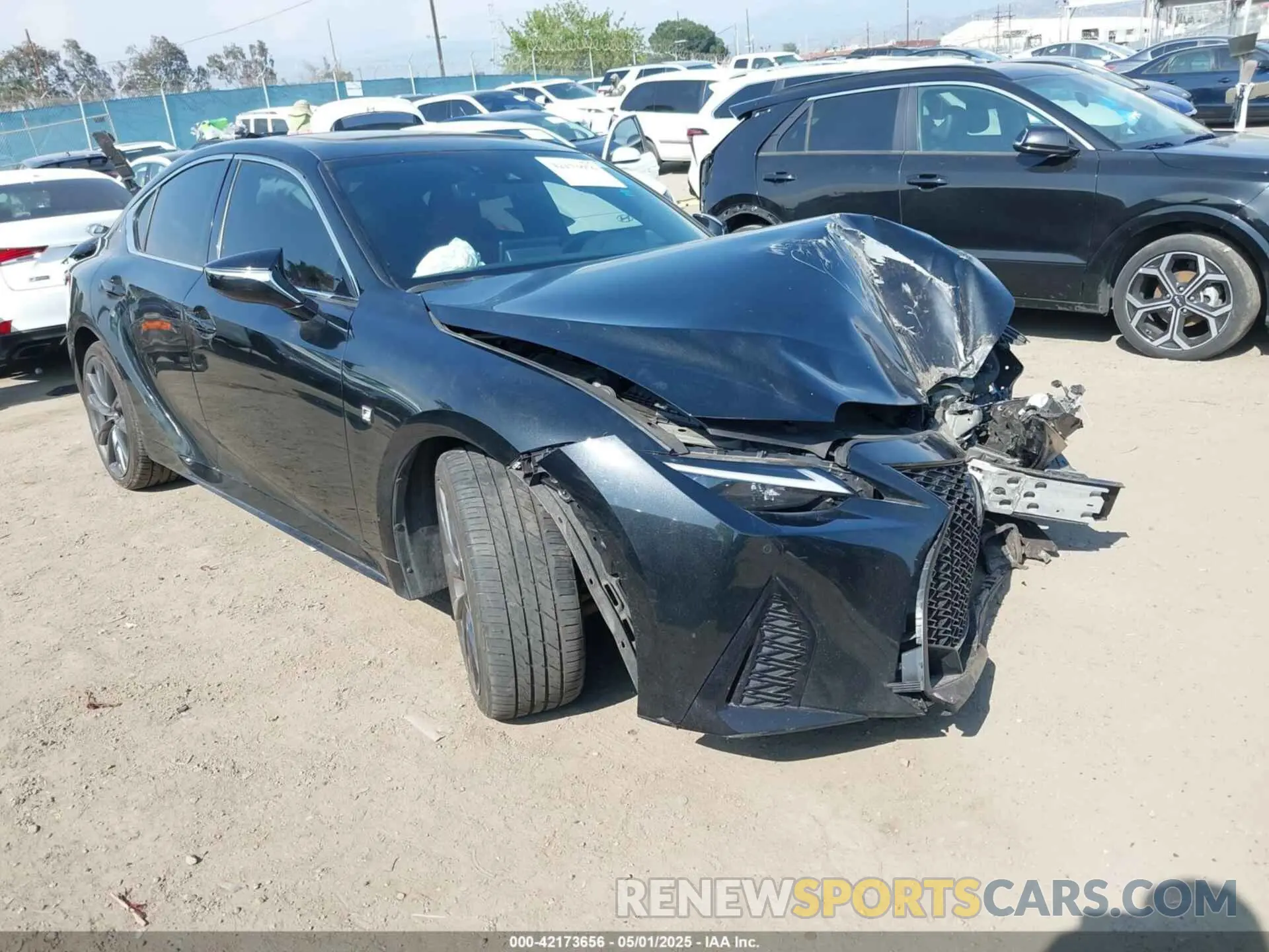 1 fotografías del automóvil dañado JTHGZ1B24N5052989 LEXUS IS 350 2022