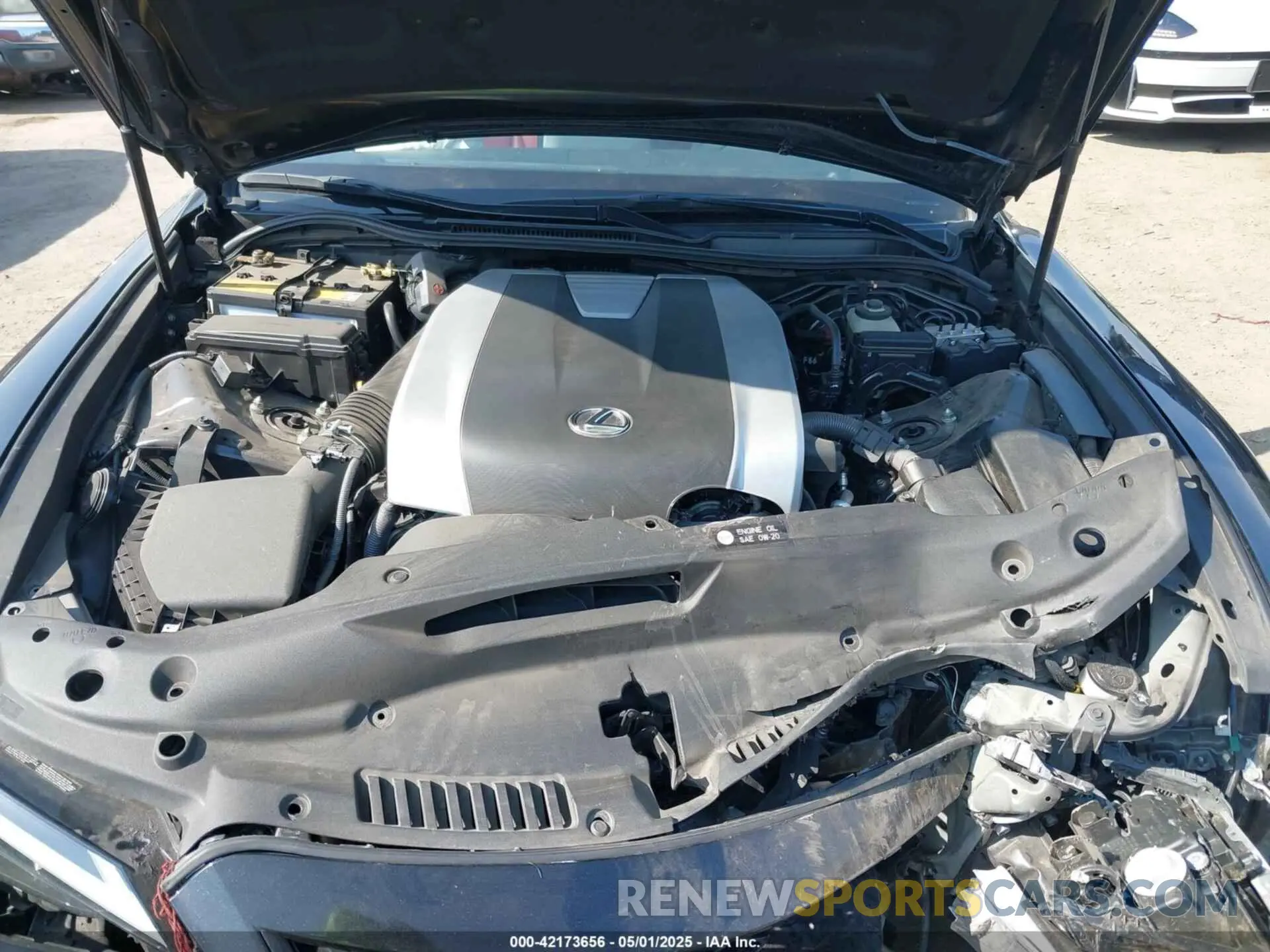 10 fotografías del automóvil dañado JTHGZ1B24N5052989 LEXUS IS 350 2022