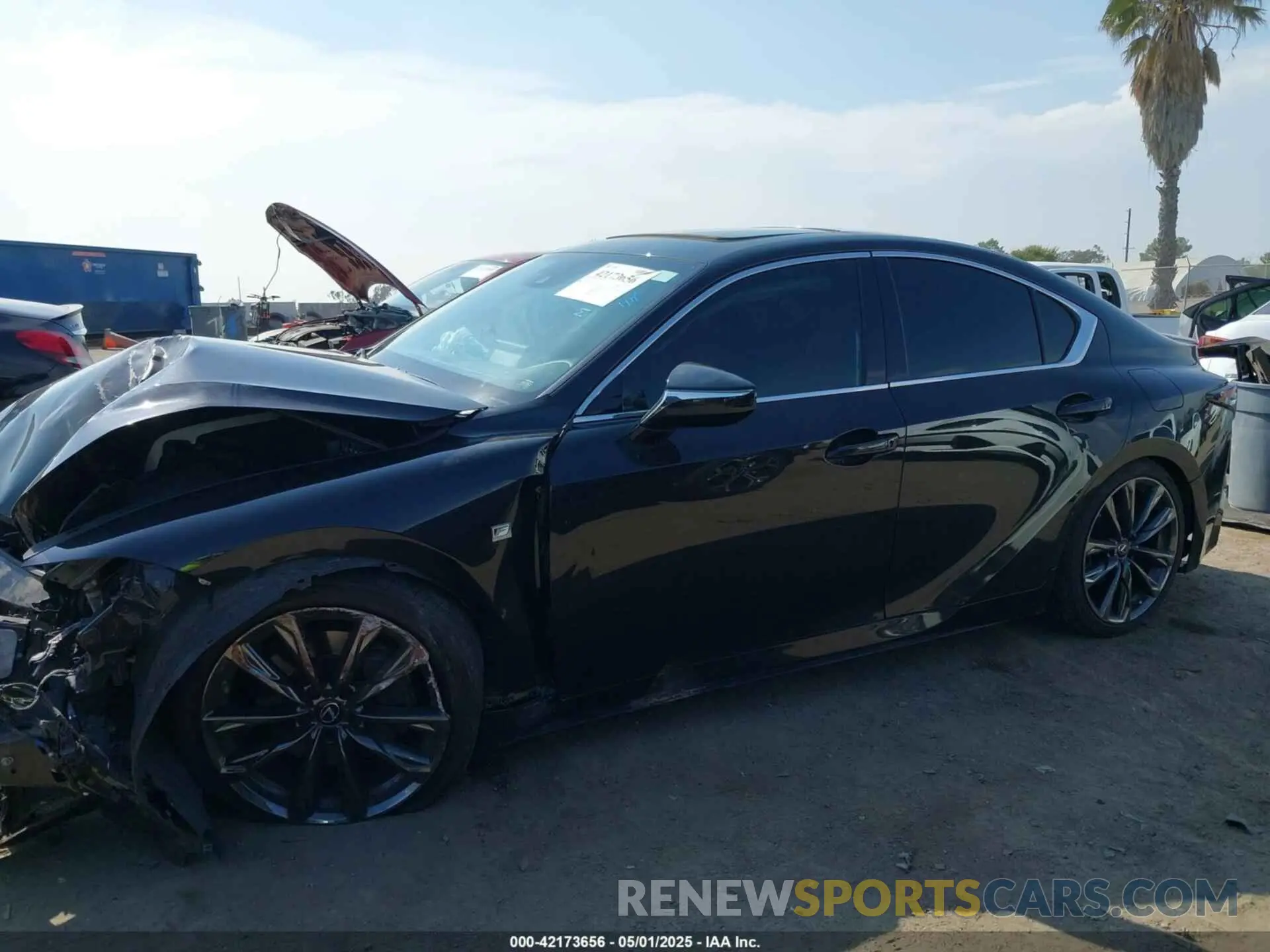 14 fotografías del automóvil dañado JTHGZ1B24N5052989 LEXUS IS 350 2022