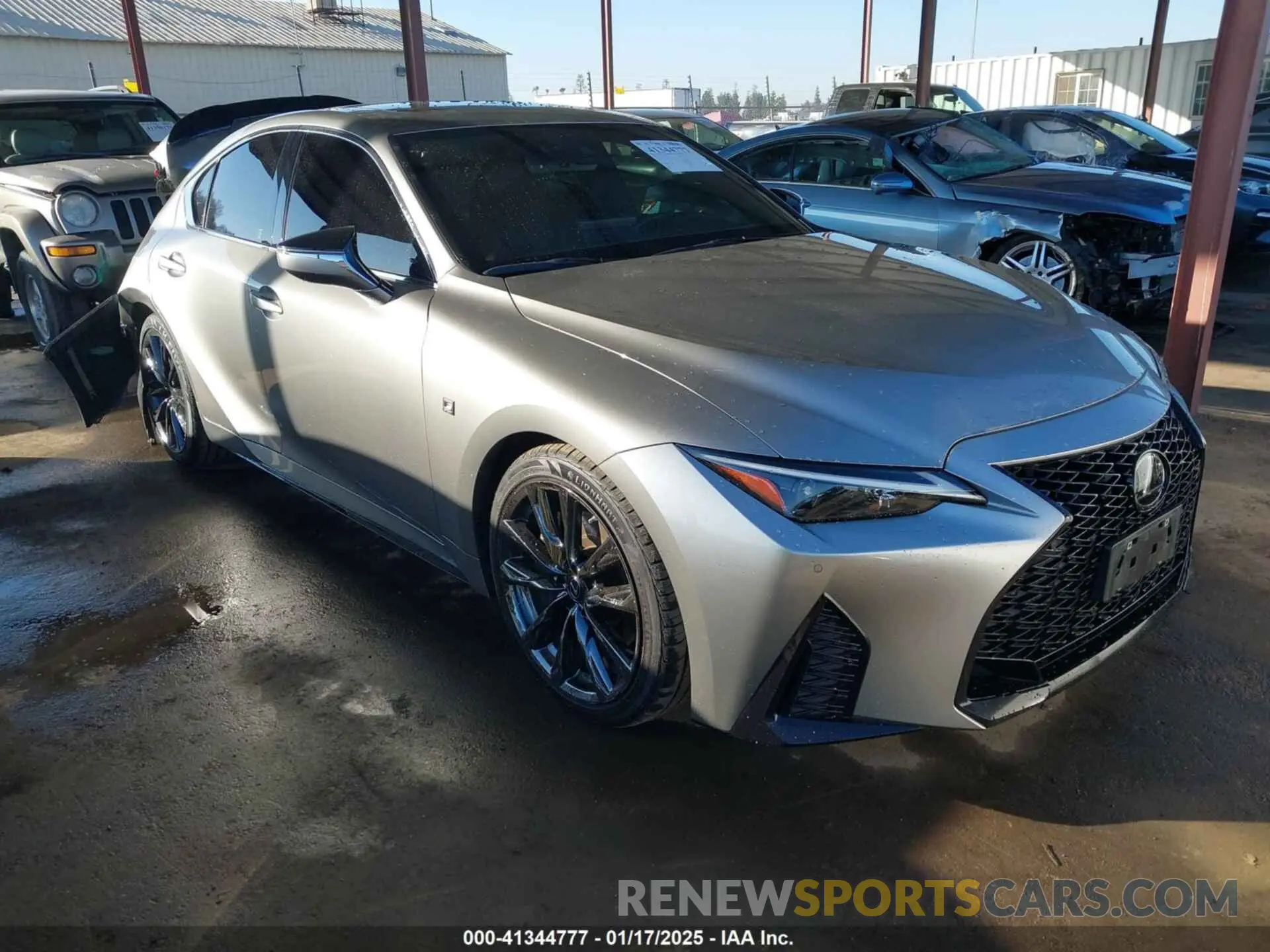 1 fotografías del automóvil dañado JTHGZ1B25N5049728 LEXUS IS 350 2022