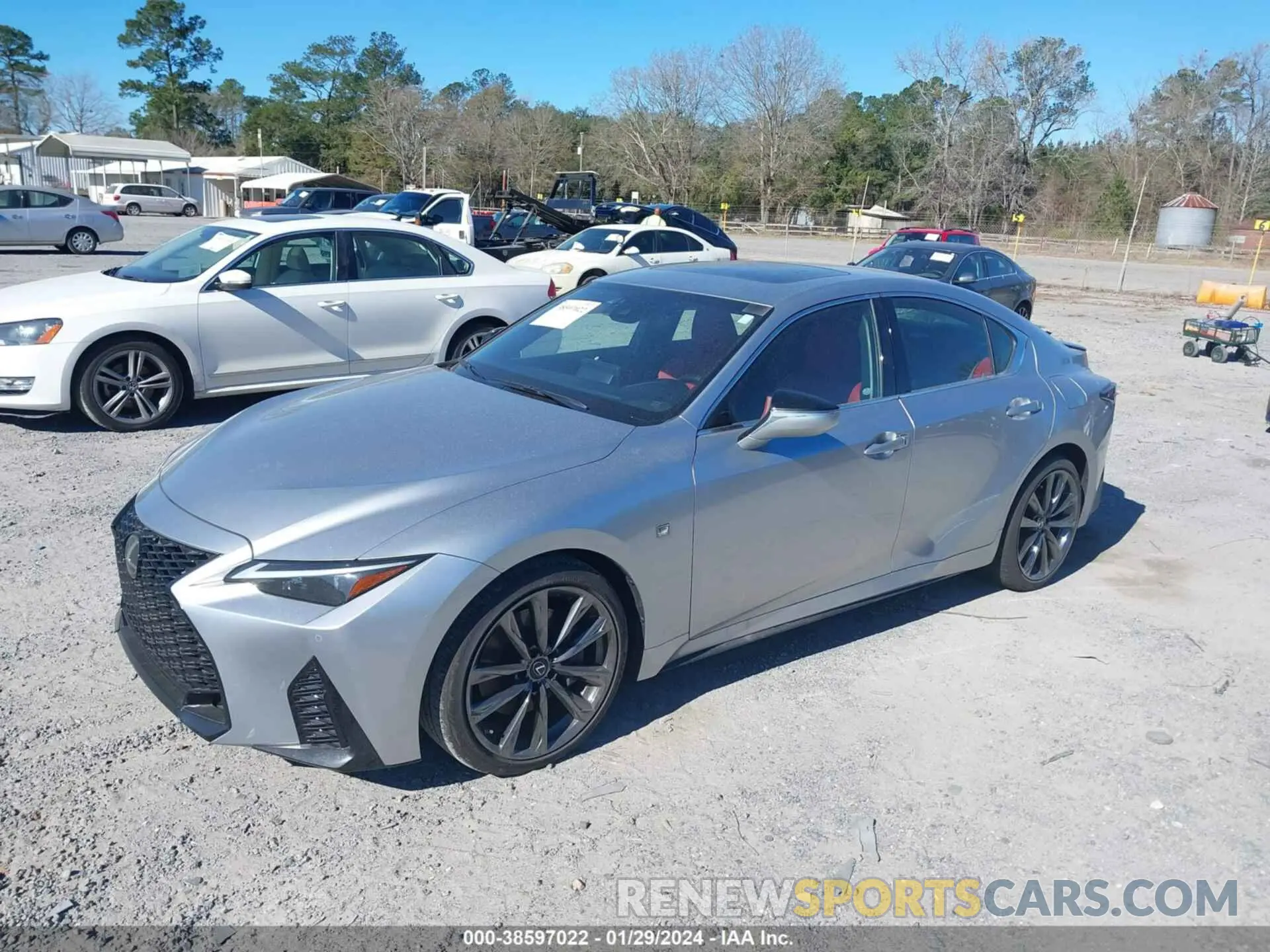 2 fotografías del automóvil dañado JTHGZ1B25N5050748 LEXUS IS 350 2022