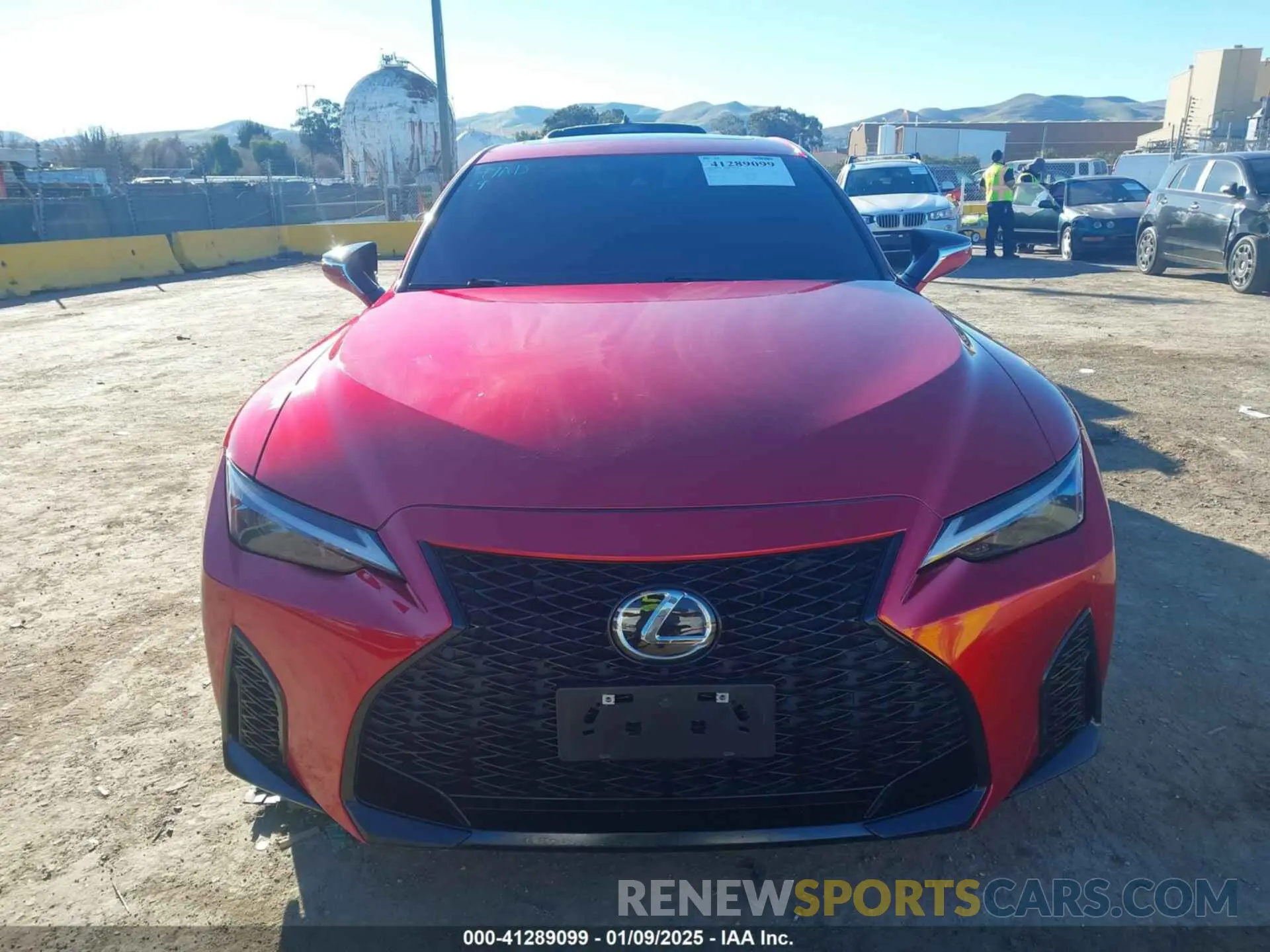 12 fotografías del automóvil dañado JTHGZ1B25N5052614 LEXUS IS 350 2022