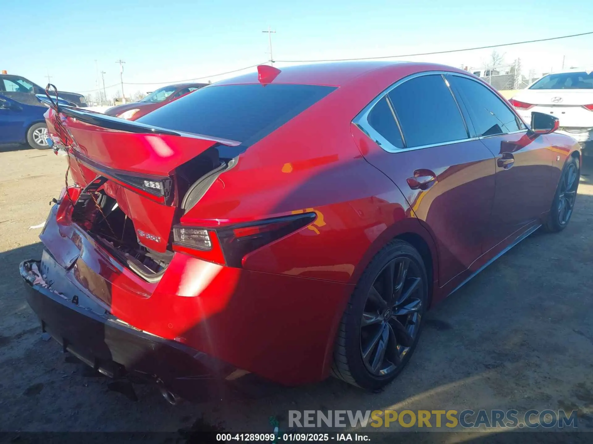 4 fotografías del automóvil dañado JTHGZ1B25N5052614 LEXUS IS 350 2022