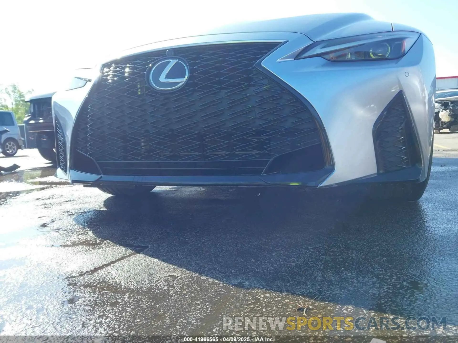 6 fotografías del automóvil dañado JTHGZ1B26N5053772 LEXUS IS 350 2022