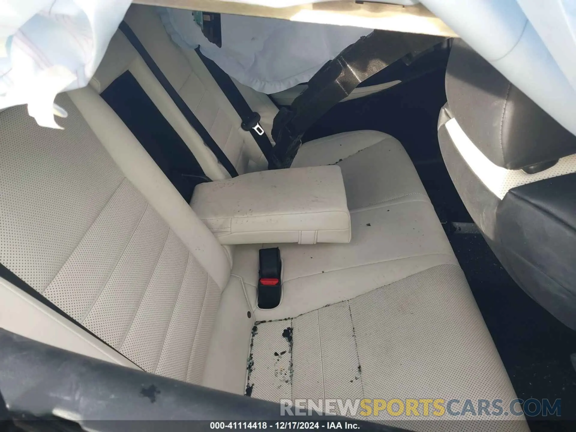 8 fotografías del automóvil dañado JTHGZ1B27N5055014 LEXUS IS 350 2022