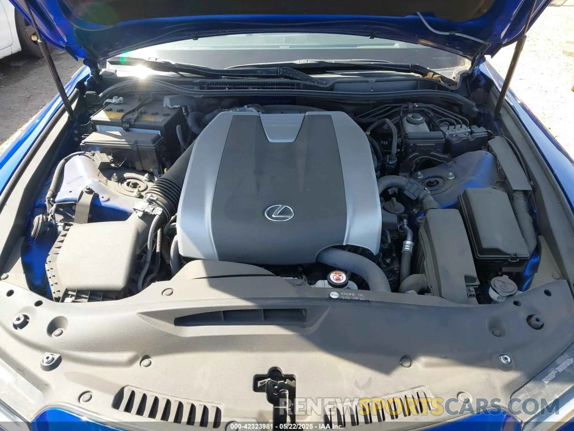 10 fotografías del automóvil dañado JTHGZ1B28N5050324 LEXUS IS 350 2022