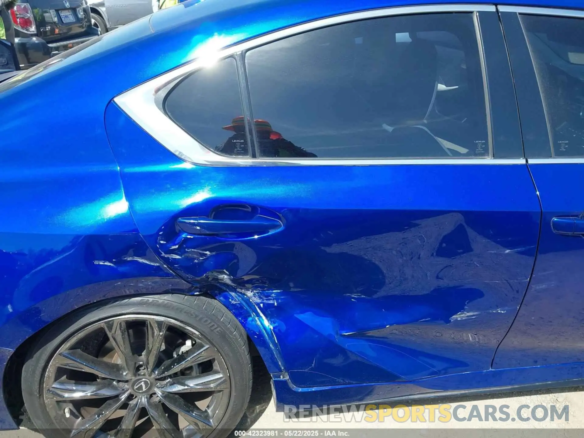 6 fotografías del automóvil dañado JTHGZ1B28N5050324 LEXUS IS 350 2022