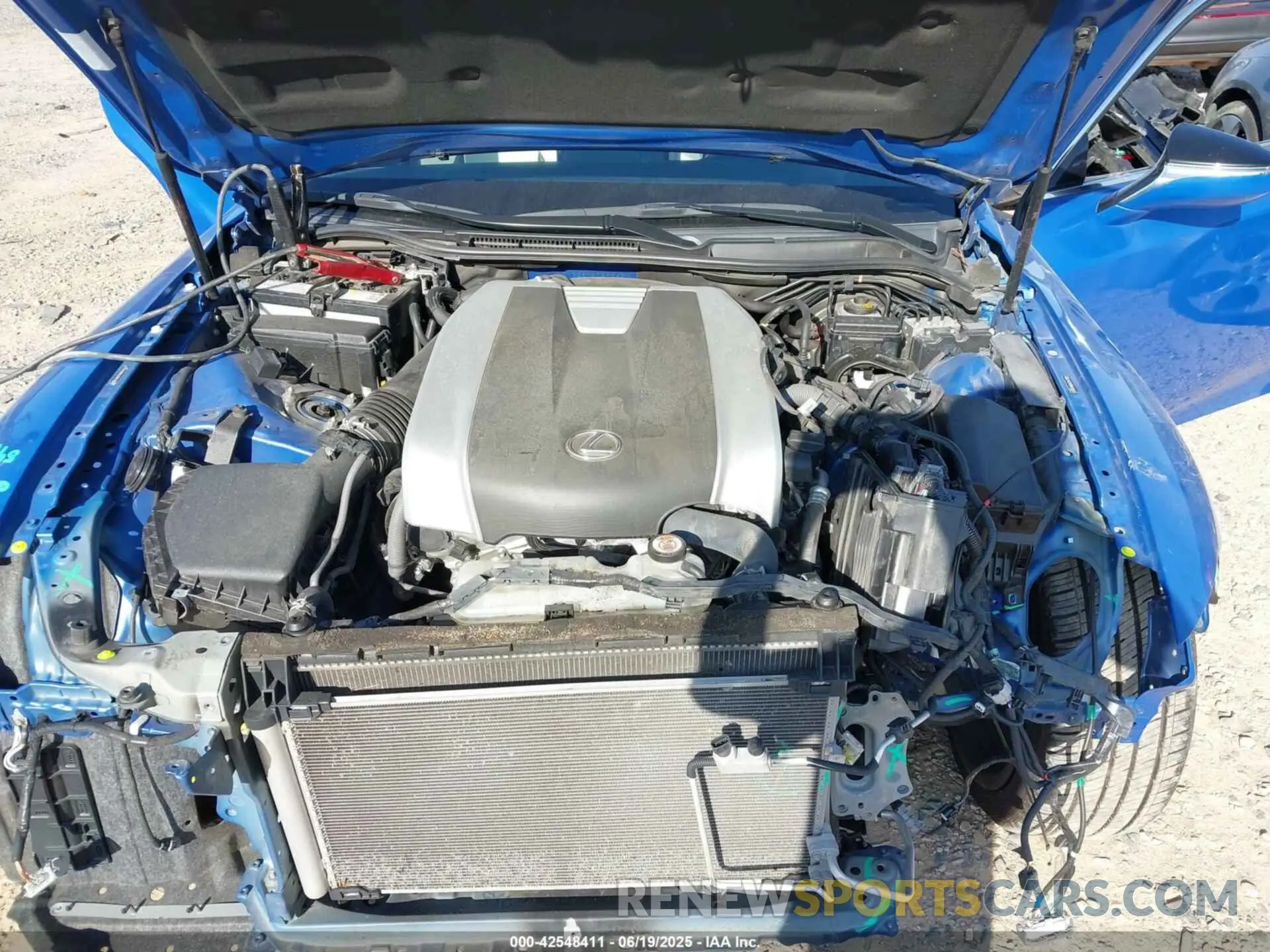 10 fotografías del automóvil dañado JTHGZ1B28N5058262 LEXUS IS 350 2022