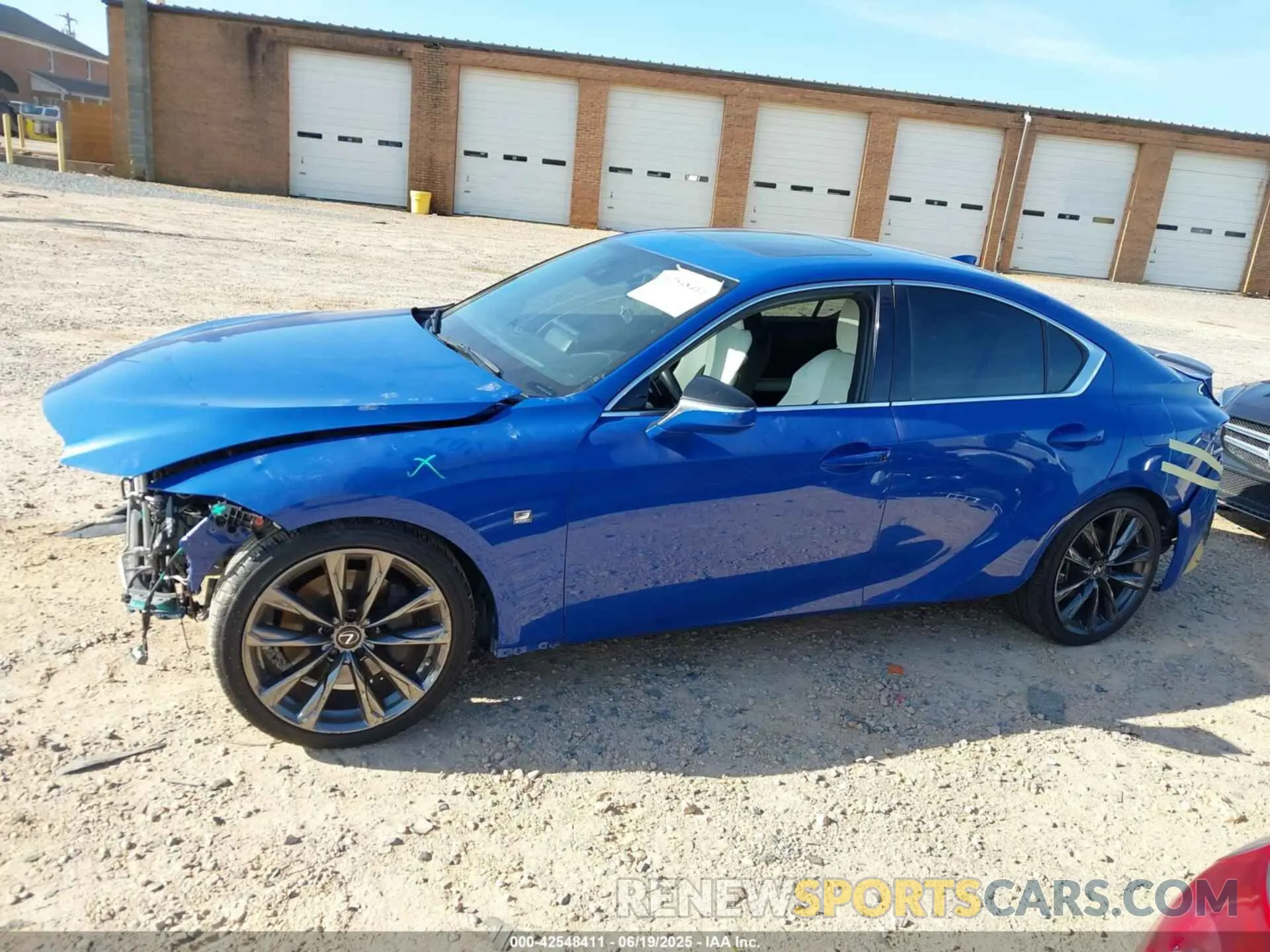14 fotografías del automóvil dañado JTHGZ1B28N5058262 LEXUS IS 350 2022