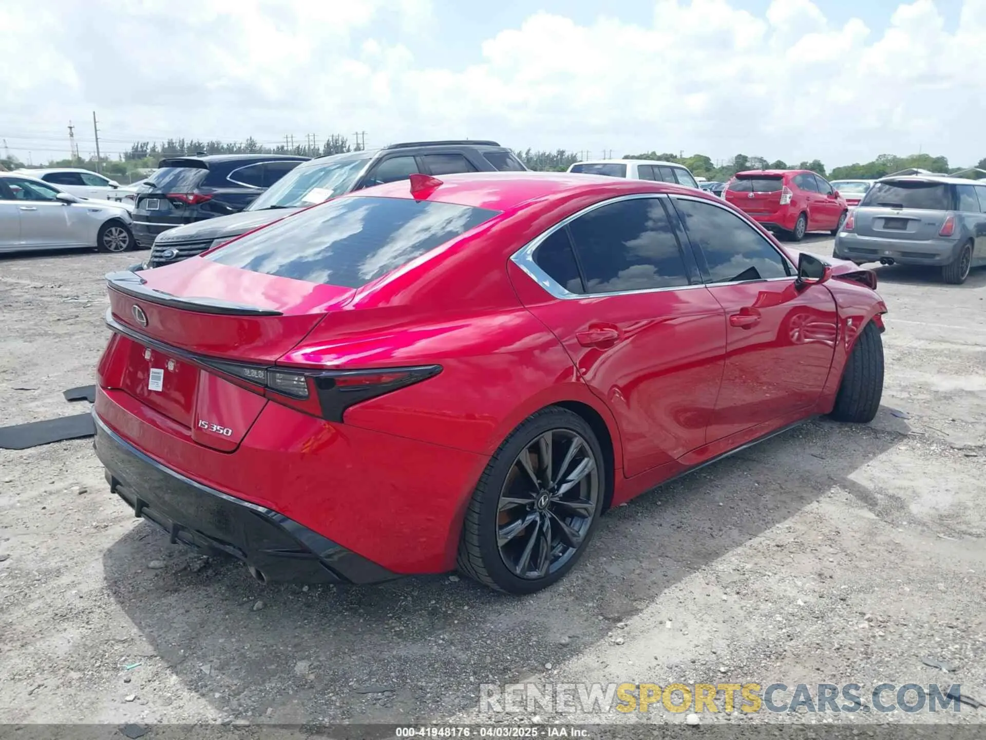 4 fotografías del automóvil dañado JTHGZ1B29N5049764 LEXUS IS 350 2022