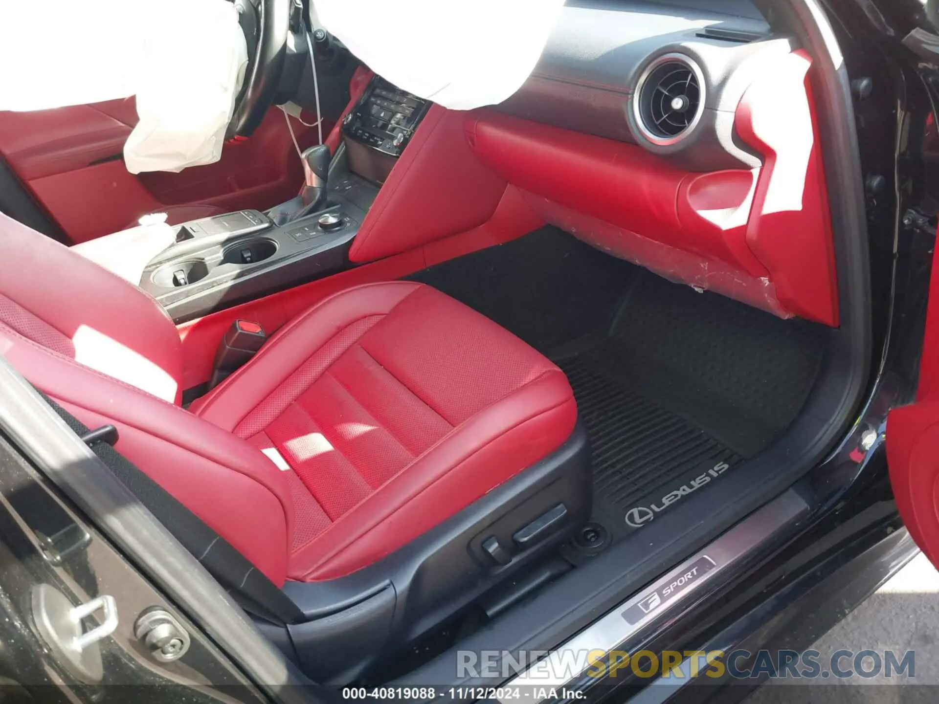5 fotografías del automóvil dañado JTHGZ1B2XN5049482 LEXUS IS 350 2022