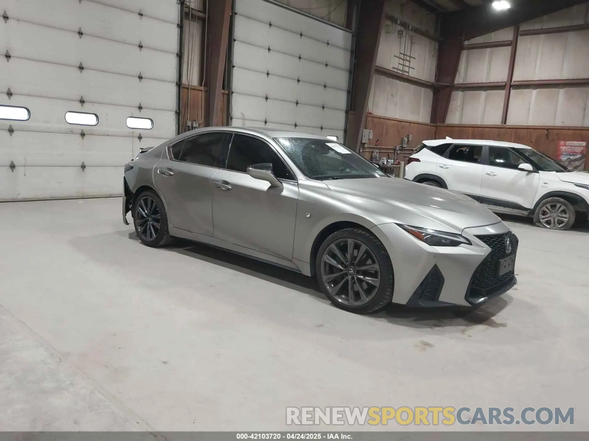 1 fotografías del automóvil dañado JTHGZ1E21N5026846 LEXUS IS 350 2022