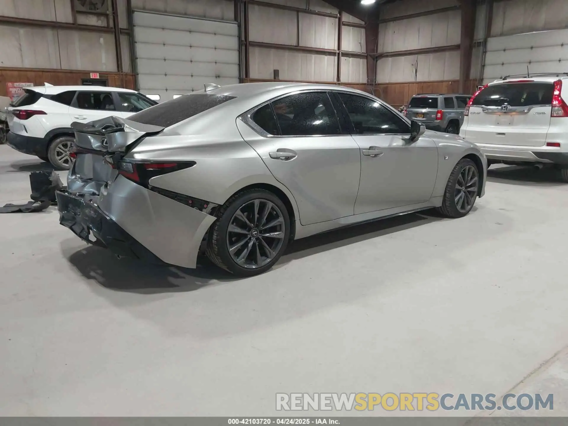 4 fotografías del automóvil dañado JTHGZ1E21N5026846 LEXUS IS 350 2022