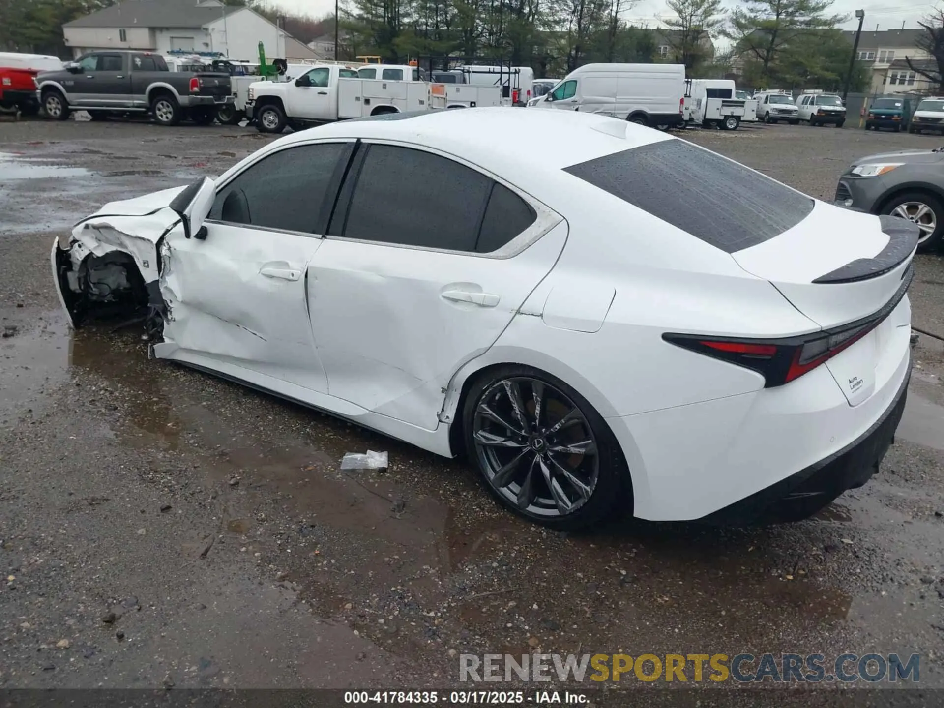 3 fotografías del automóvil dañado JTHGZ1E23N5024970 LEXUS IS 350 2022
