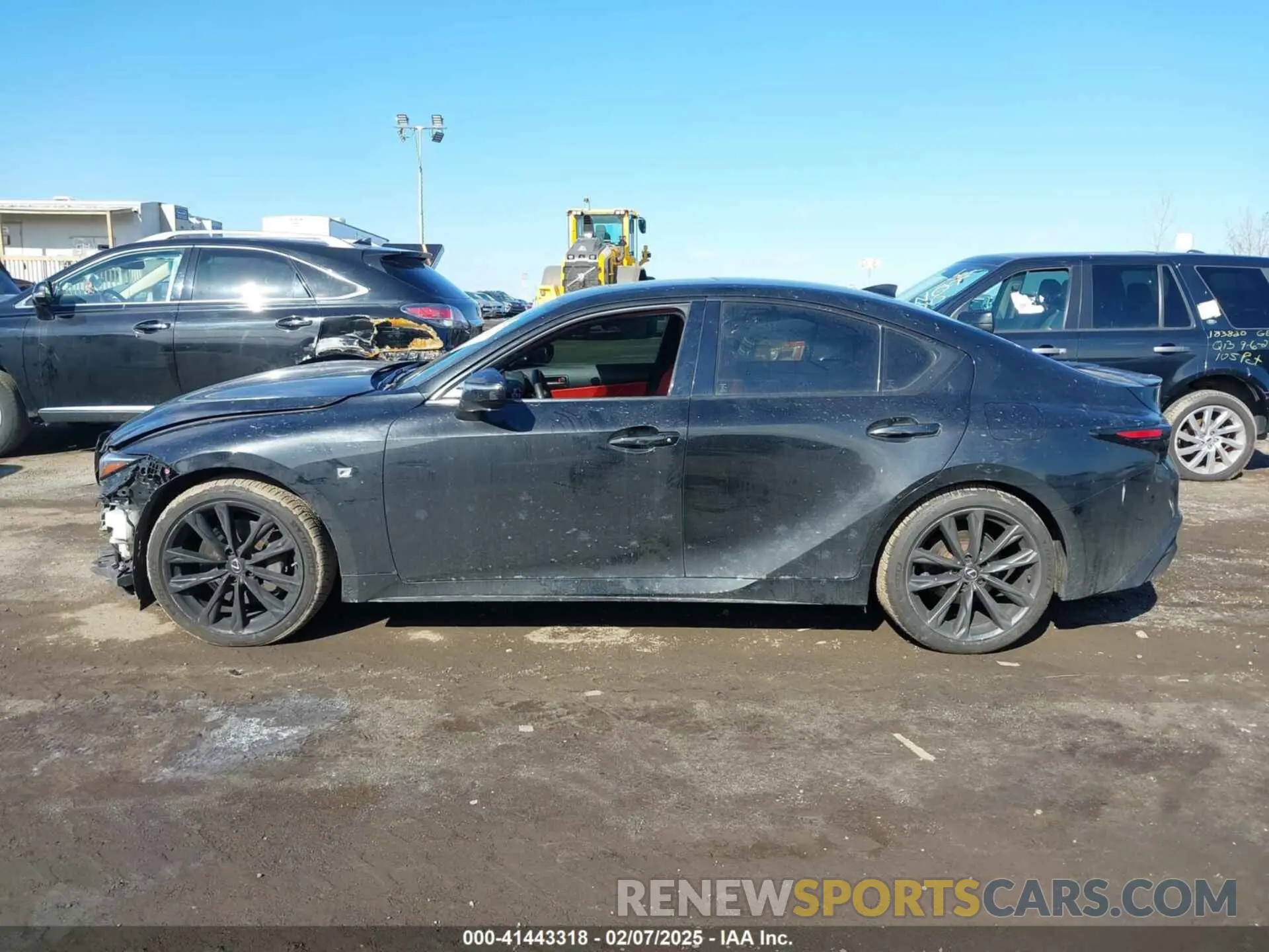 14 fotografías del automóvil dañado JTHGZ1E27N5023496 LEXUS IS 350 2022