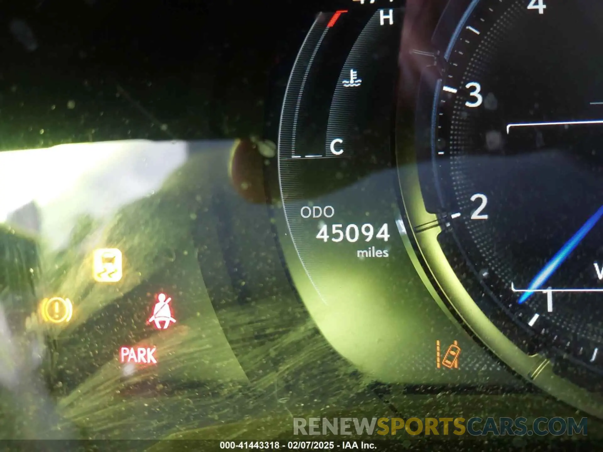 15 fotografías del automóvil dañado JTHGZ1E27N5023496 LEXUS IS 350 2022