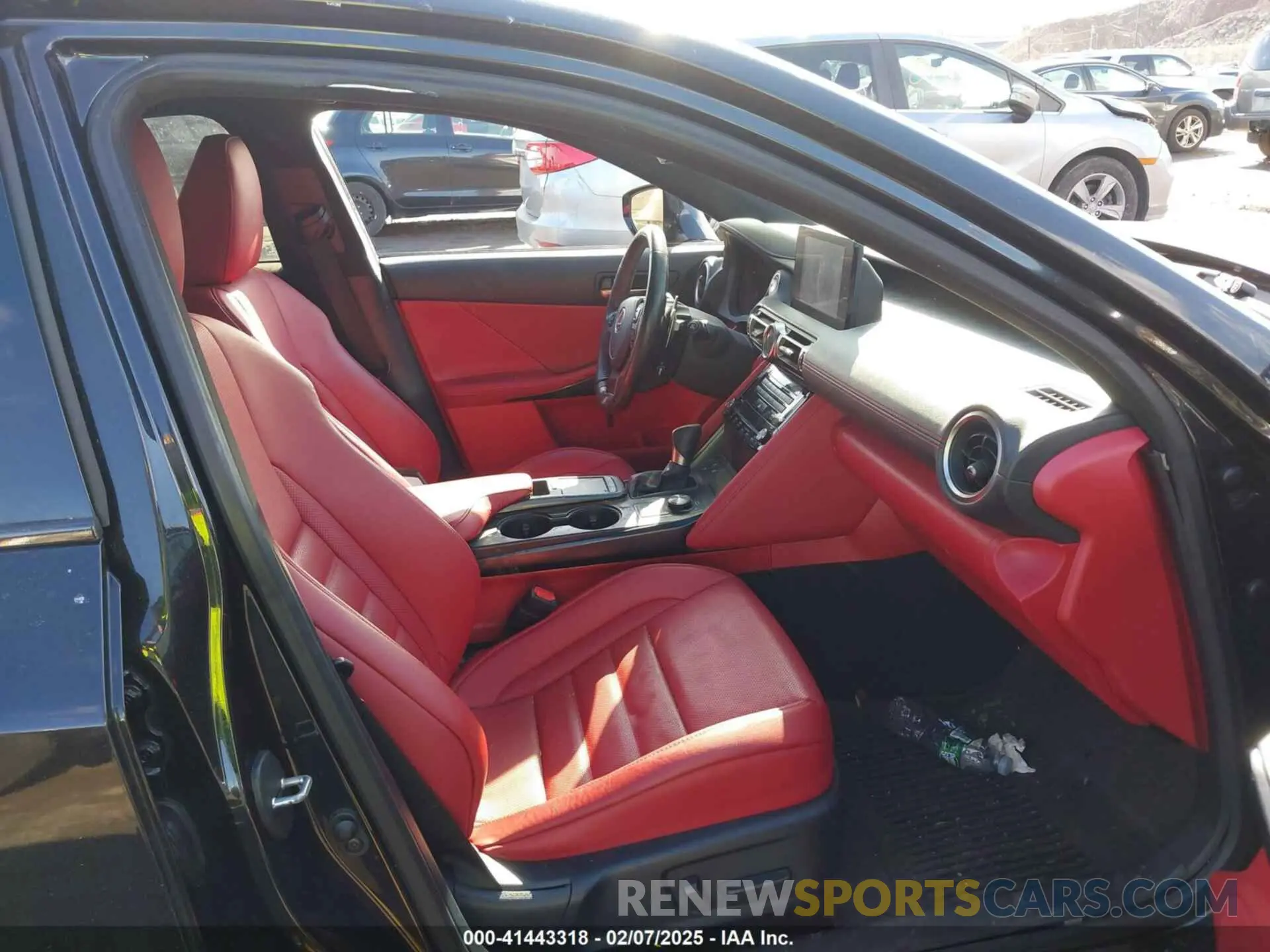5 fotografías del automóvil dañado JTHGZ1E27N5023496 LEXUS IS 350 2022