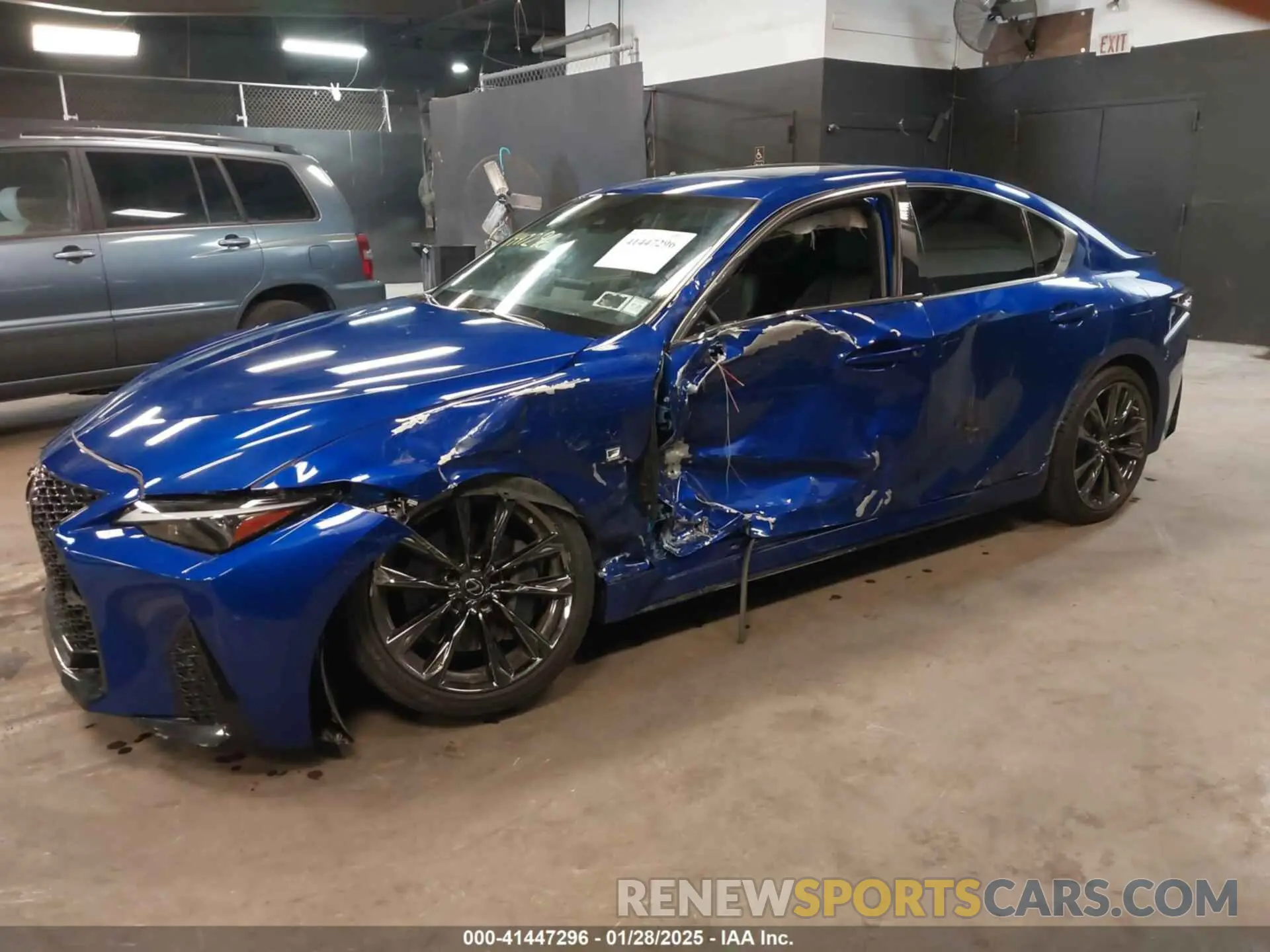 6 fotografías del automóvil dañado JTHGZ1E29N5025296 LEXUS IS 350 2022