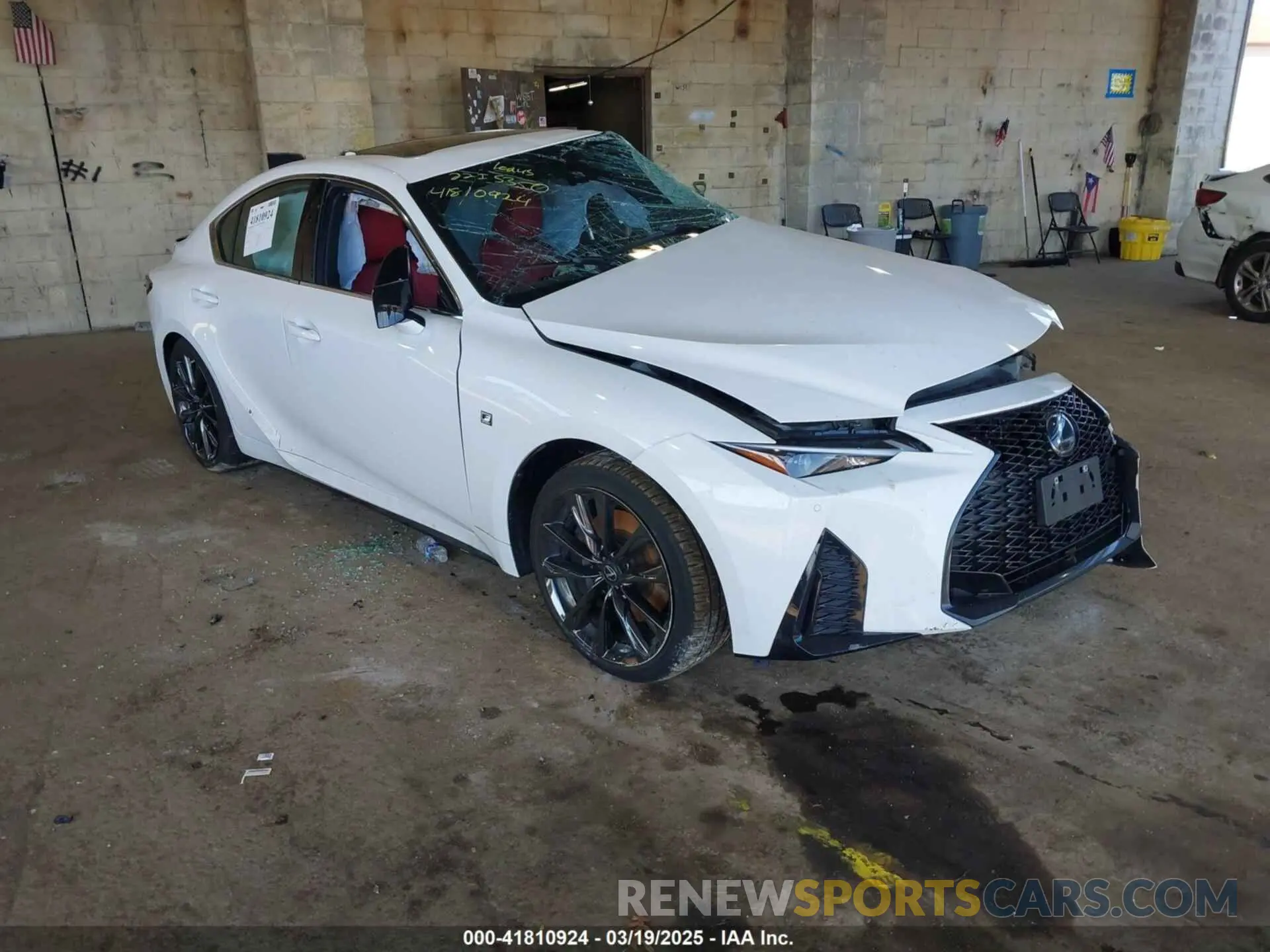 1 fotografías del automóvil dañado JTHGZ1E29N5026030 LEXUS IS 350 2022