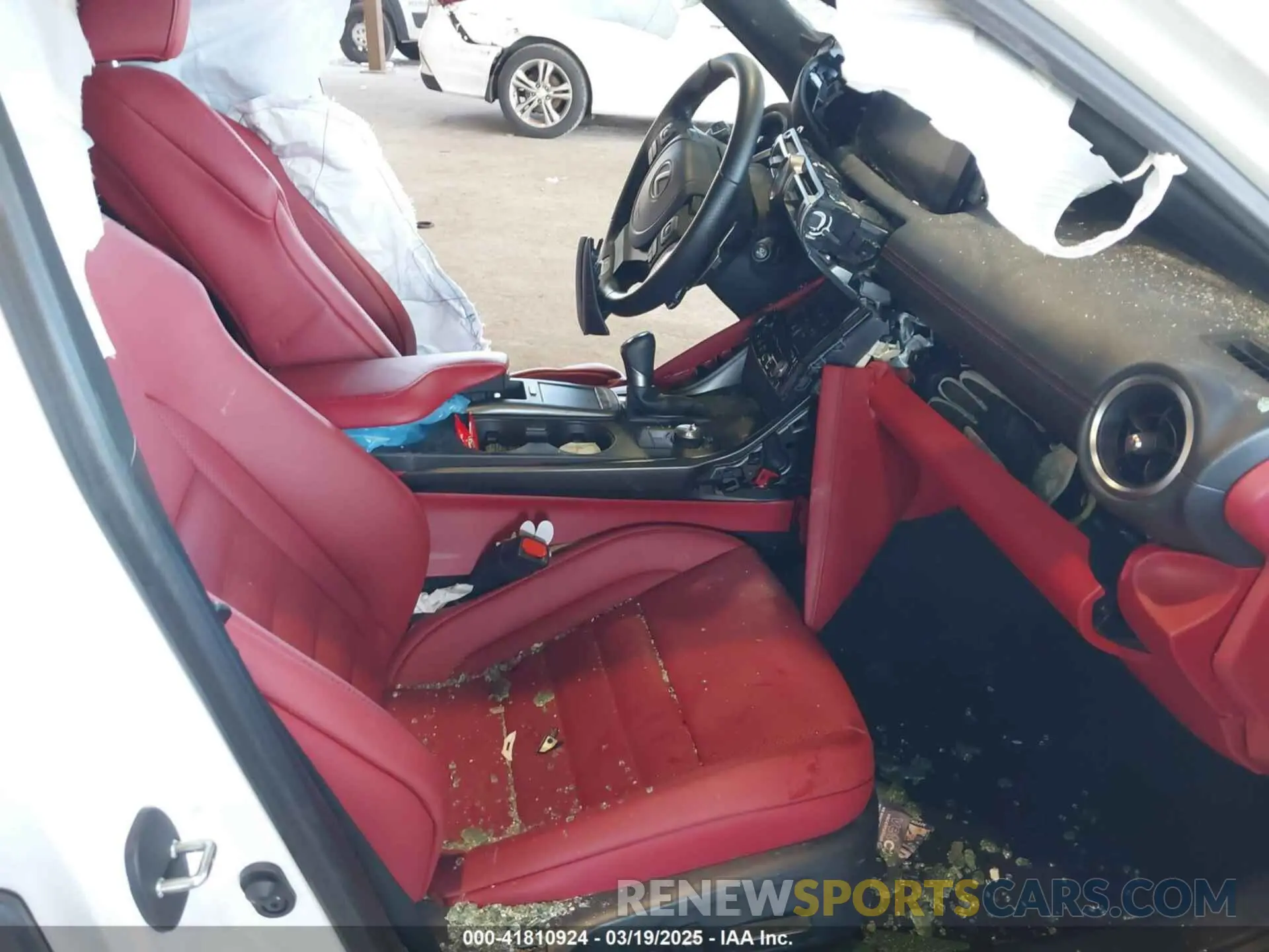 5 fotografías del automóvil dañado JTHGZ1E29N5026030 LEXUS IS 350 2022