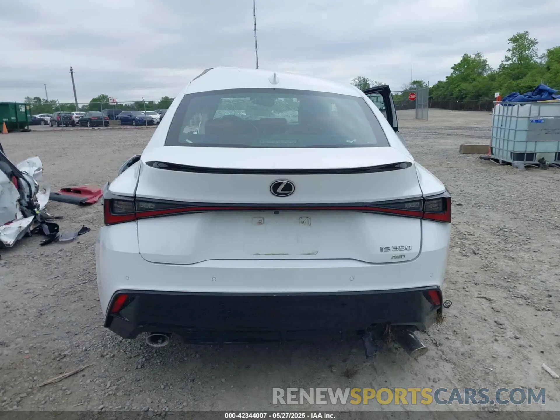 17 fotografías del automóvil dañado JTHSZ1E25N5023555 LEXUS IS 350 2022