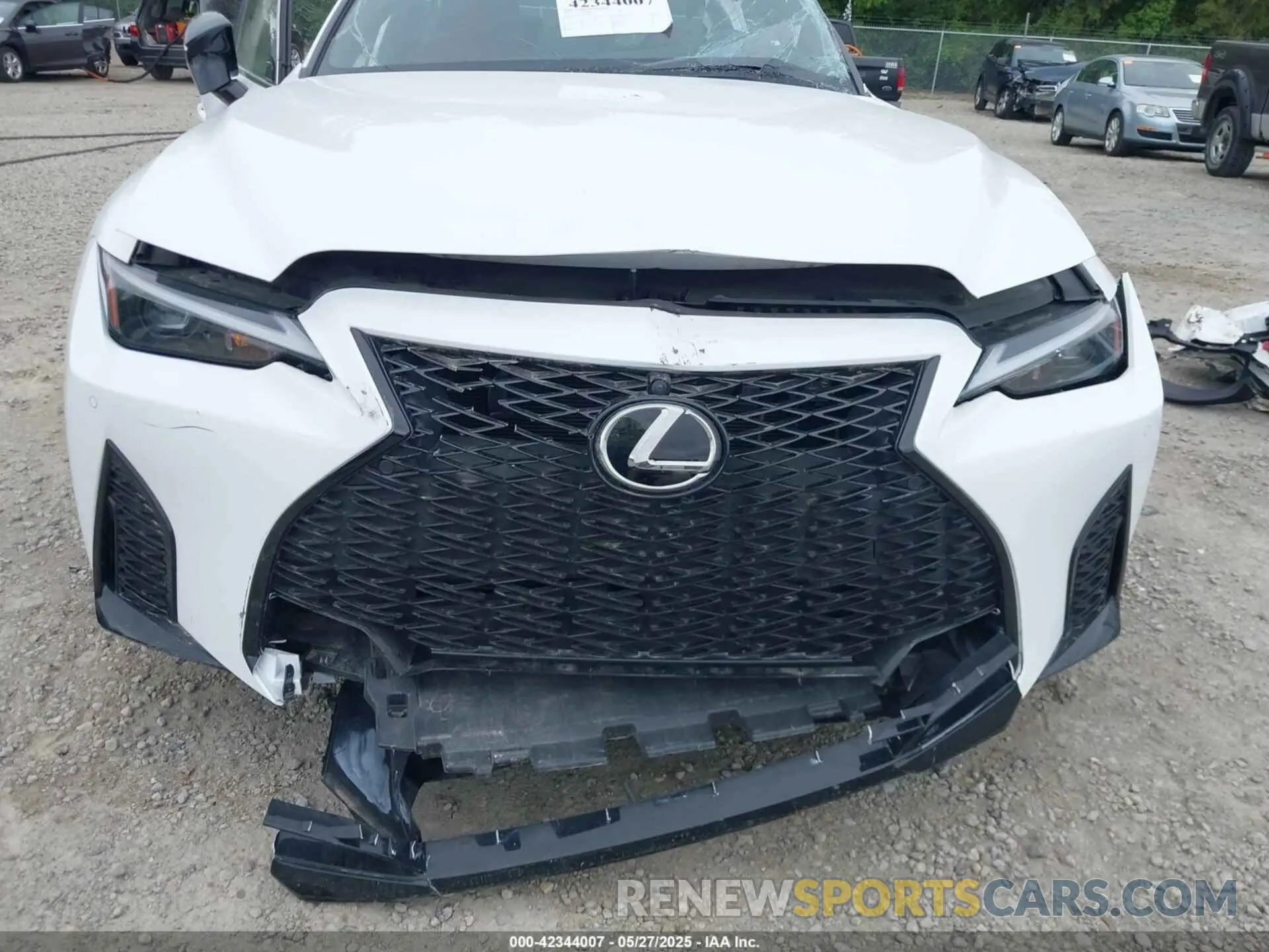 20 fotografías del automóvil dañado JTHSZ1E25N5023555 LEXUS IS 350 2022