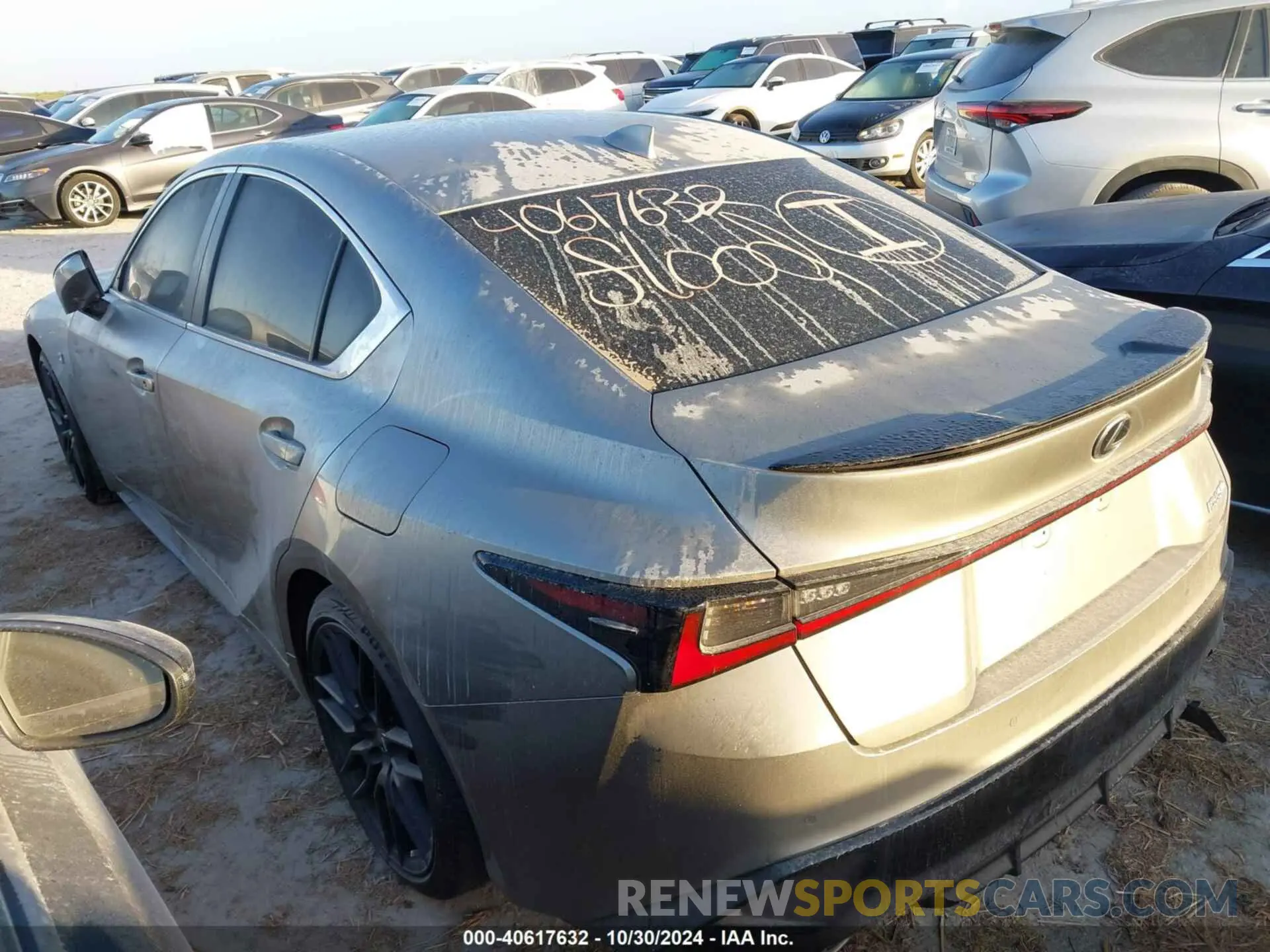 14 fotografías del automóvil dañado JTHGZ1B20P5070943 LEXUS IS 350 2023