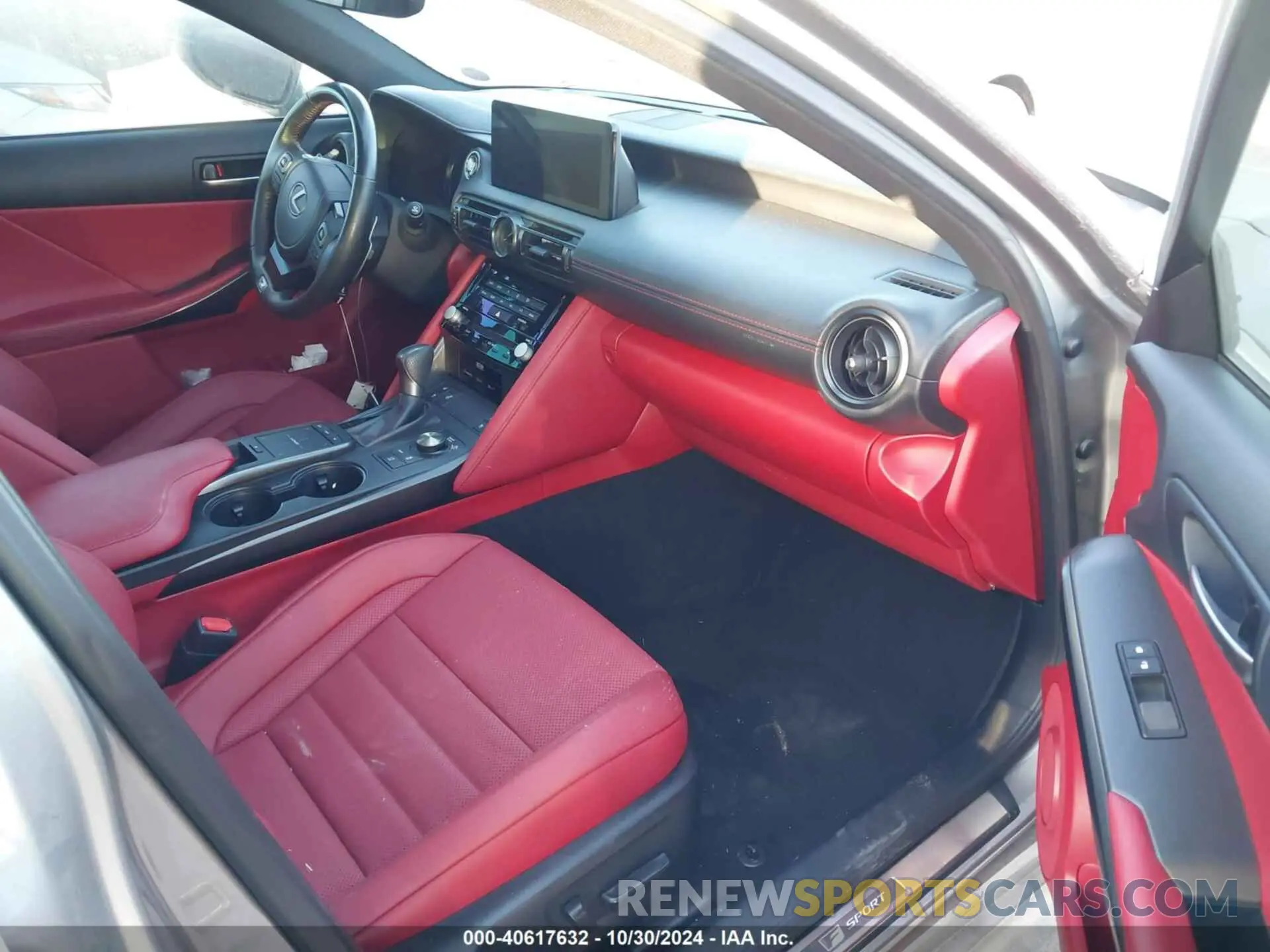 5 fotografías del automóvil dañado JTHGZ1B20P5070943 LEXUS IS 350 2023