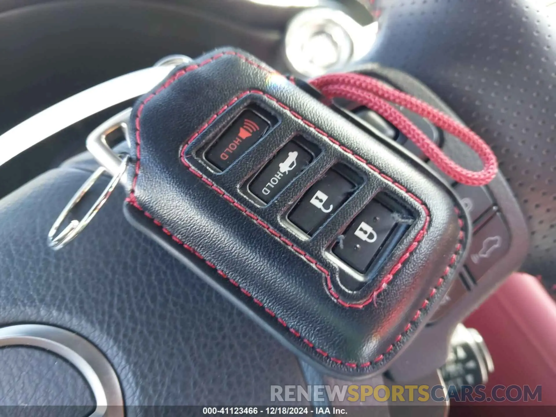11 fotografías del automóvil dañado JTHGZ1B21P5066626 LEXUS IS 350 2023