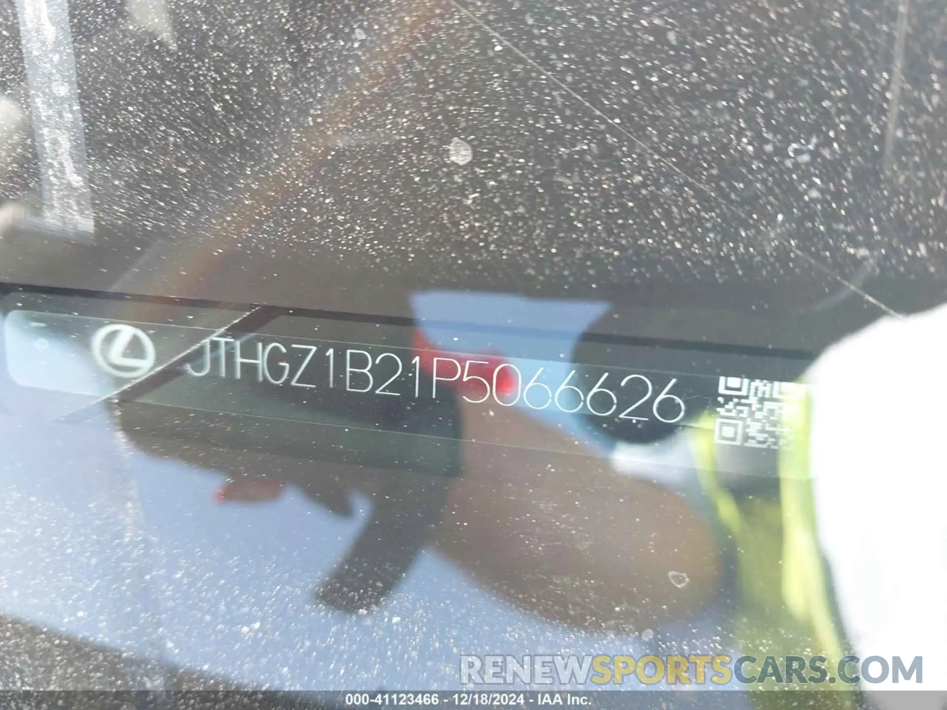 9 fotografías del automóvil dañado JTHGZ1B21P5066626 LEXUS IS 350 2023