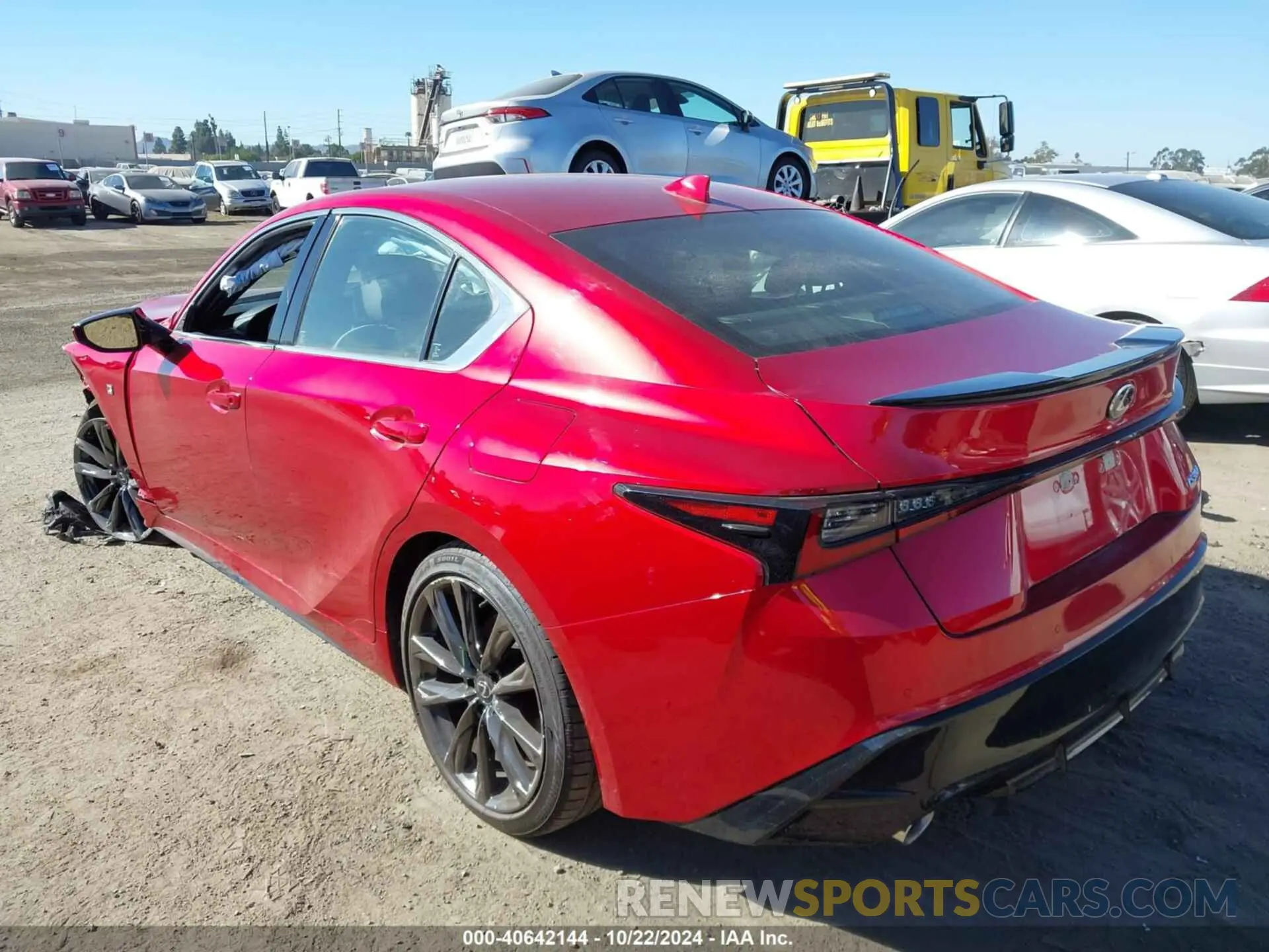 3 fotografías del automóvil dañado JTHGZ1B22P5058759 LEXUS IS 350 2023