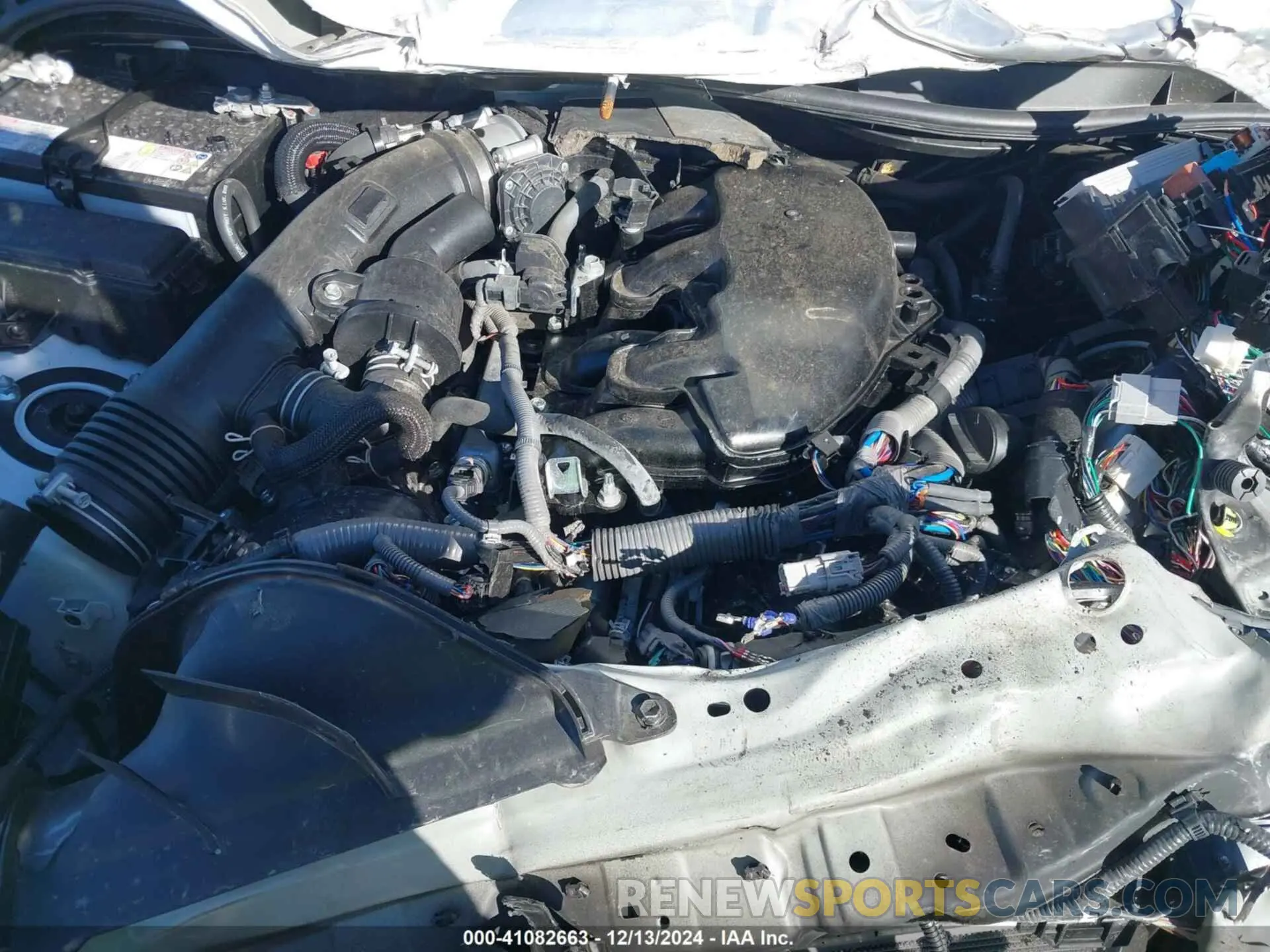 10 fotografías del automóvil dañado JTHGZ1B22P5071298 LEXUS IS 350 2023