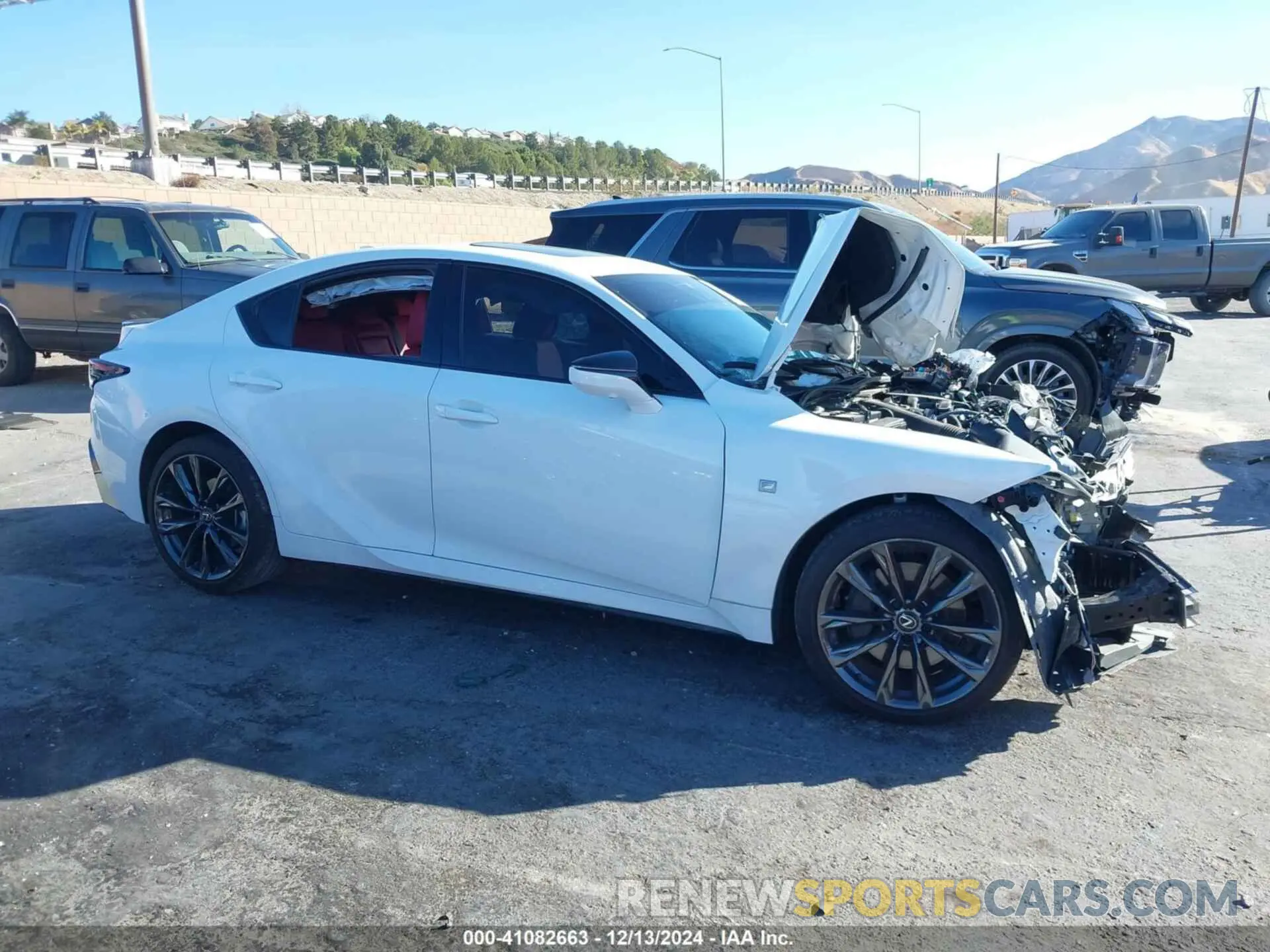 12 fotografías del automóvil dañado JTHGZ1B22P5071298 LEXUS IS 350 2023