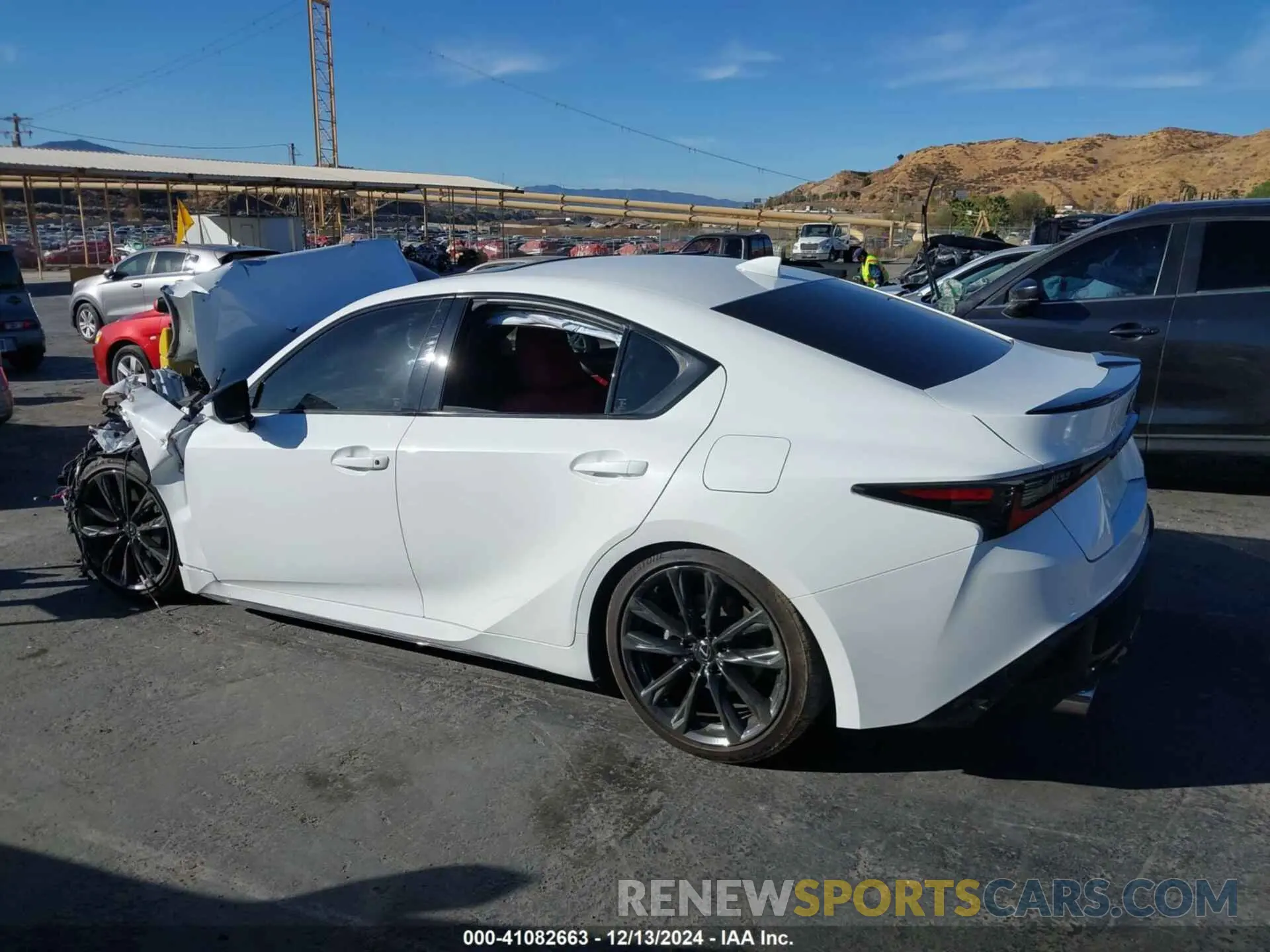 13 fotografías del automóvil dañado JTHGZ1B22P5071298 LEXUS IS 350 2023