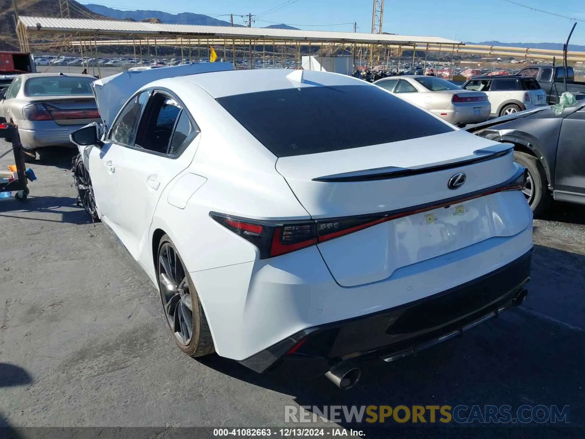 3 fotografías del automóvil dañado JTHGZ1B22P5071298 LEXUS IS 350 2023