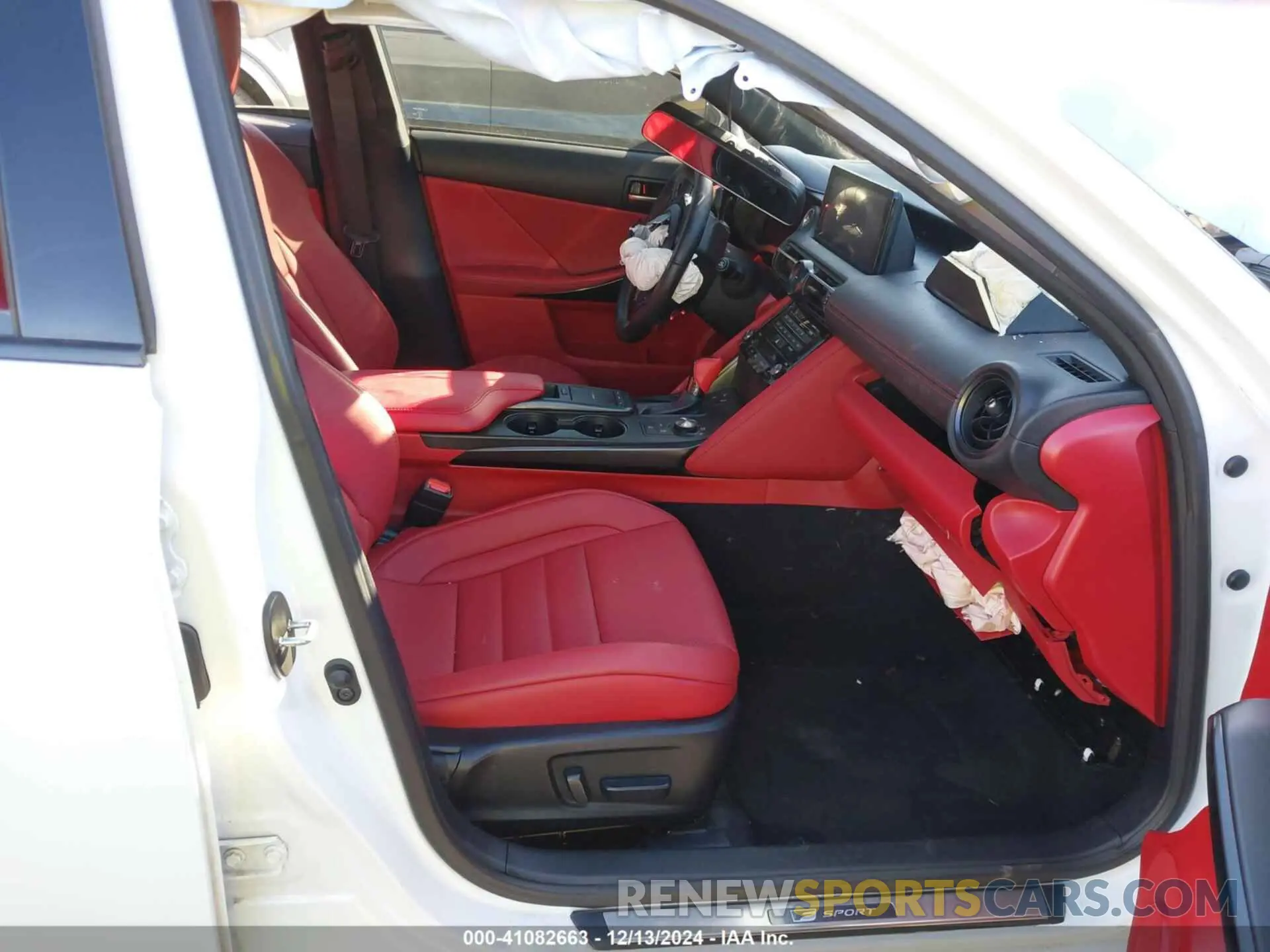 5 fotografías del automóvil dañado JTHGZ1B22P5071298 LEXUS IS 350 2023