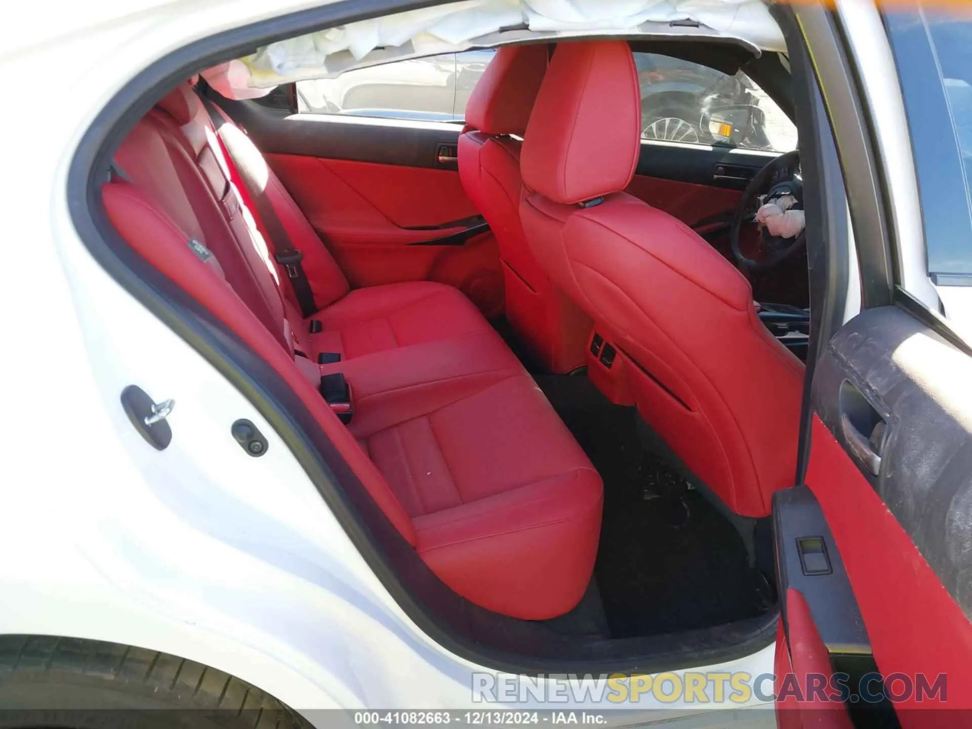 8 fotografías del automóvil dañado JTHGZ1B22P5071298 LEXUS IS 350 2023