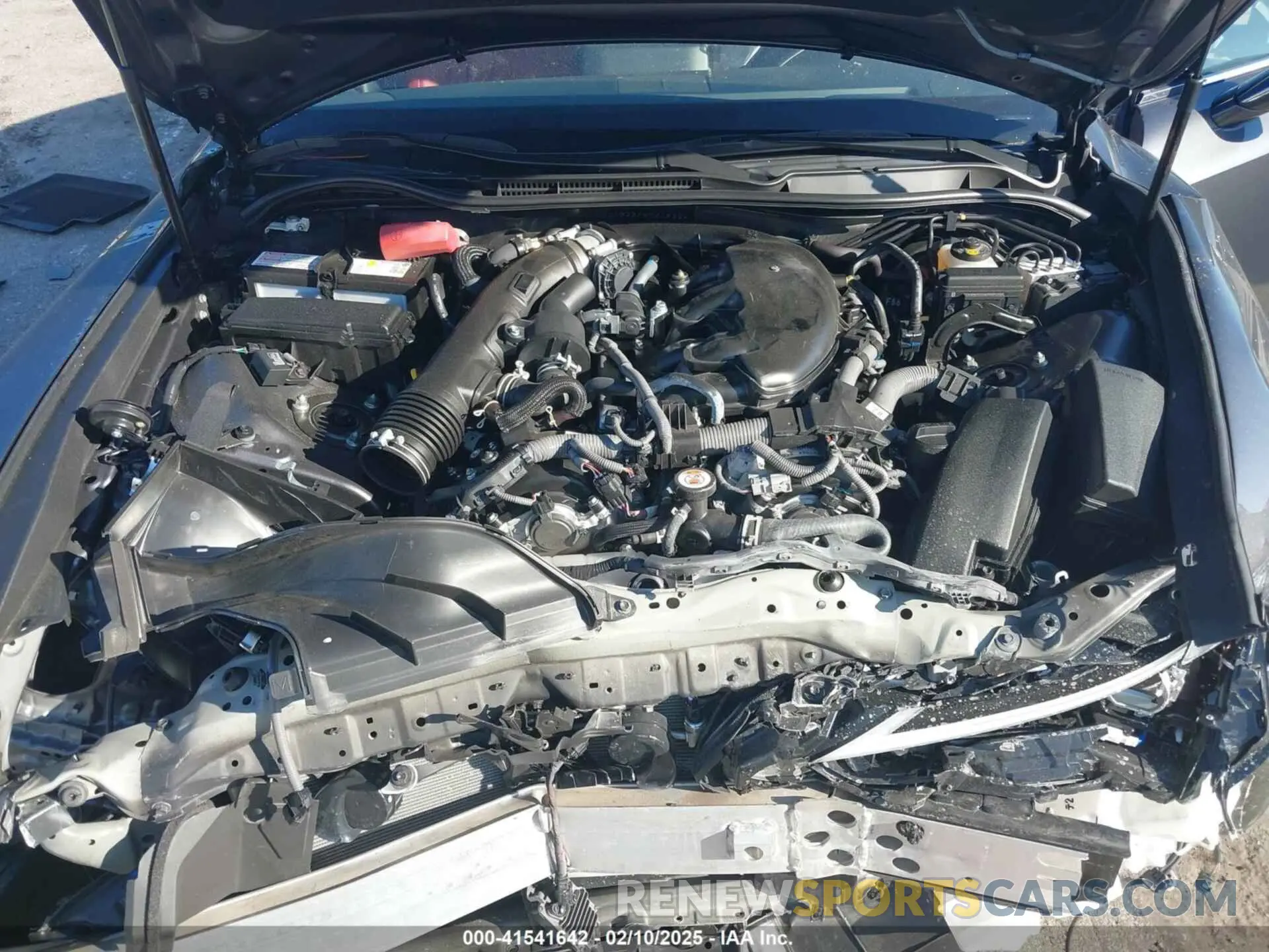 10 fotografías del automóvil dañado JTHGZ1B23P5064926 LEXUS IS 350 2023