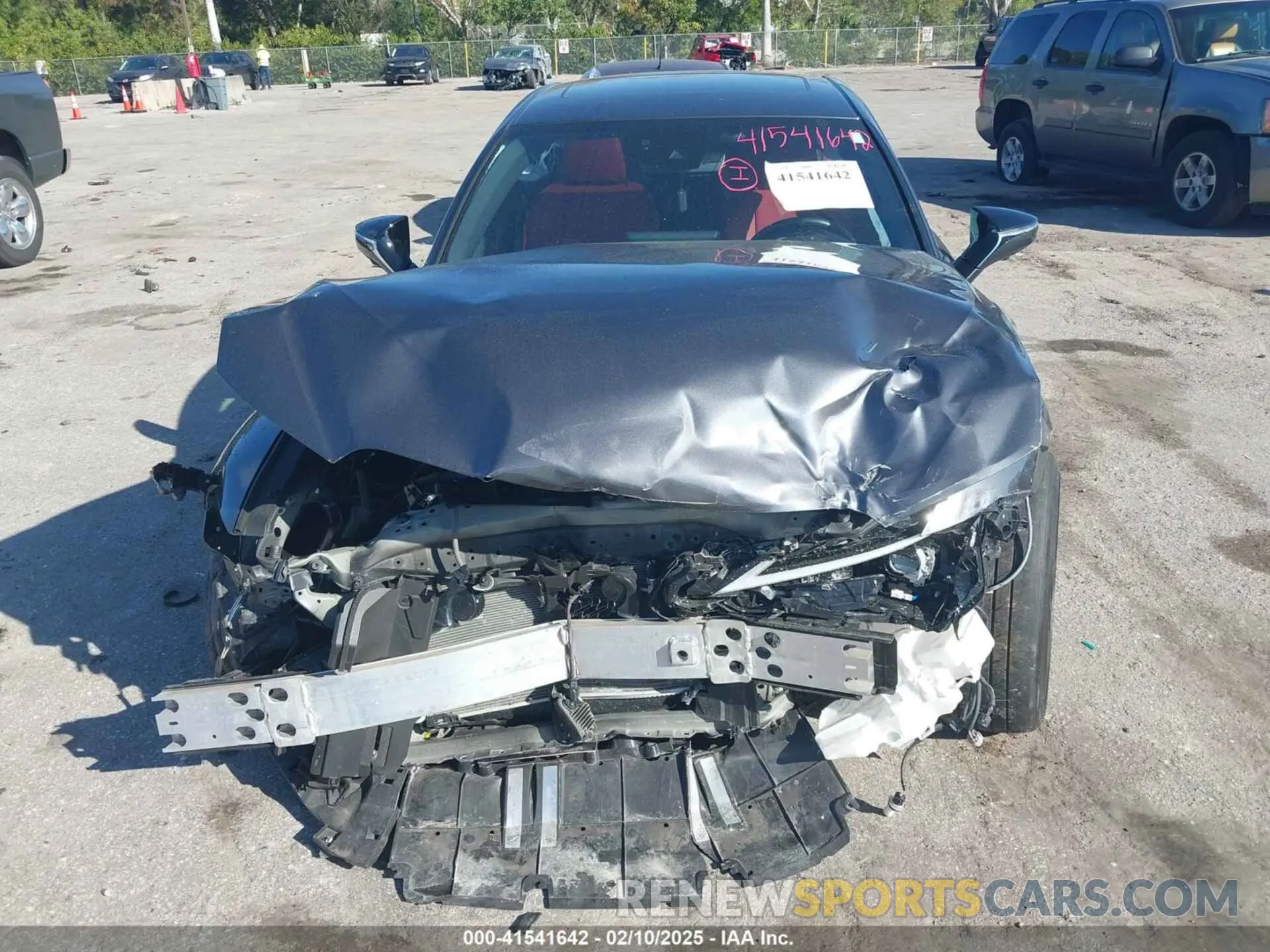 6 fotografías del automóvil dañado JTHGZ1B23P5064926 LEXUS IS 350 2023