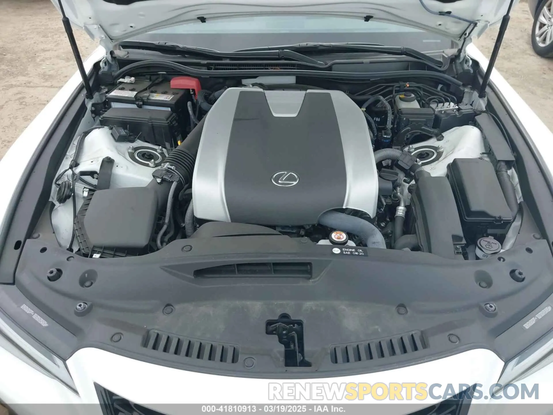 10 fotografías del automóvil dañado JTHGZ1B23P5069379 LEXUS IS 350 2023