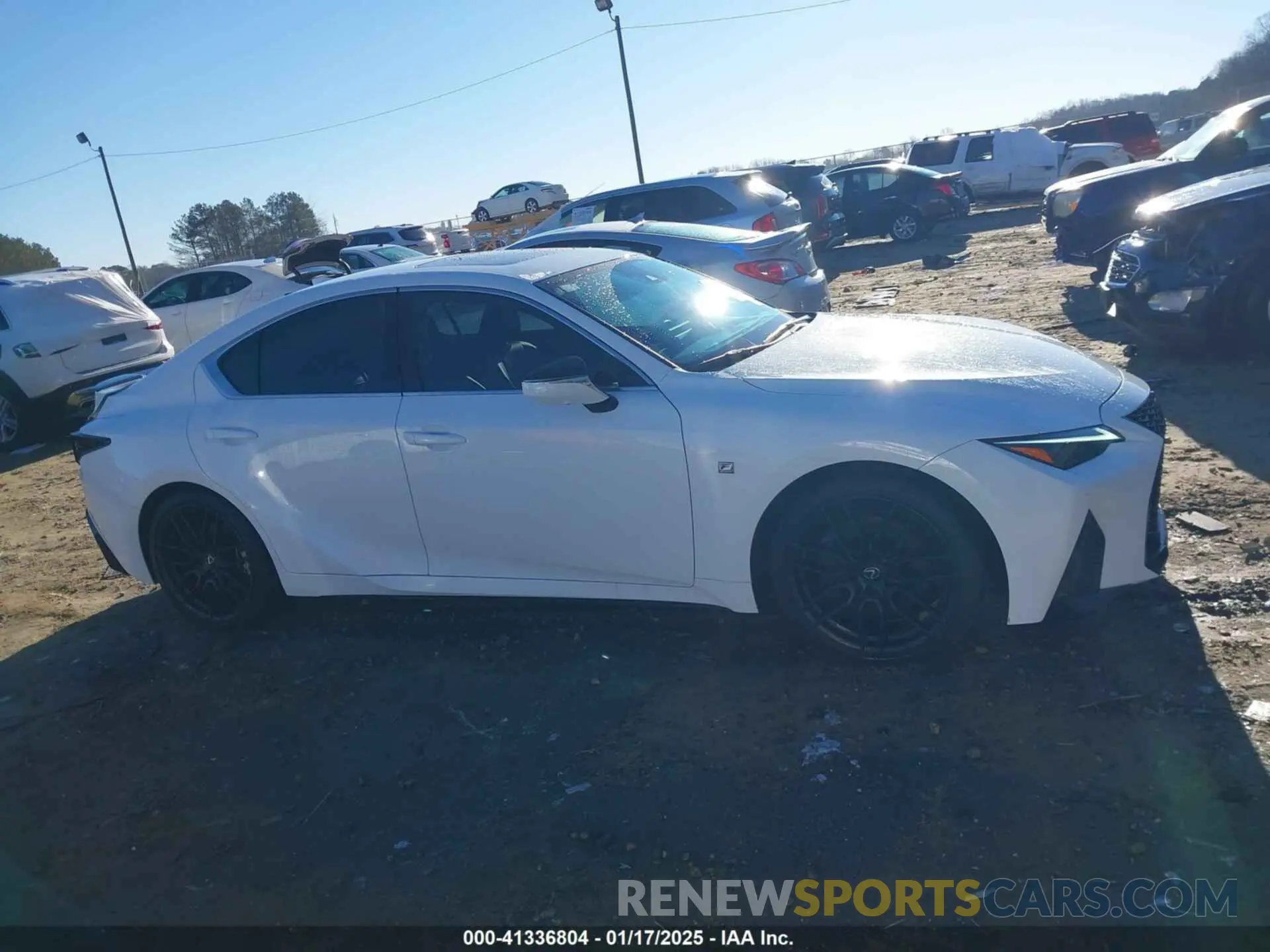 13 fotografías del automóvil dañado JTHGZ1B24P5062750 LEXUS IS 350 2023