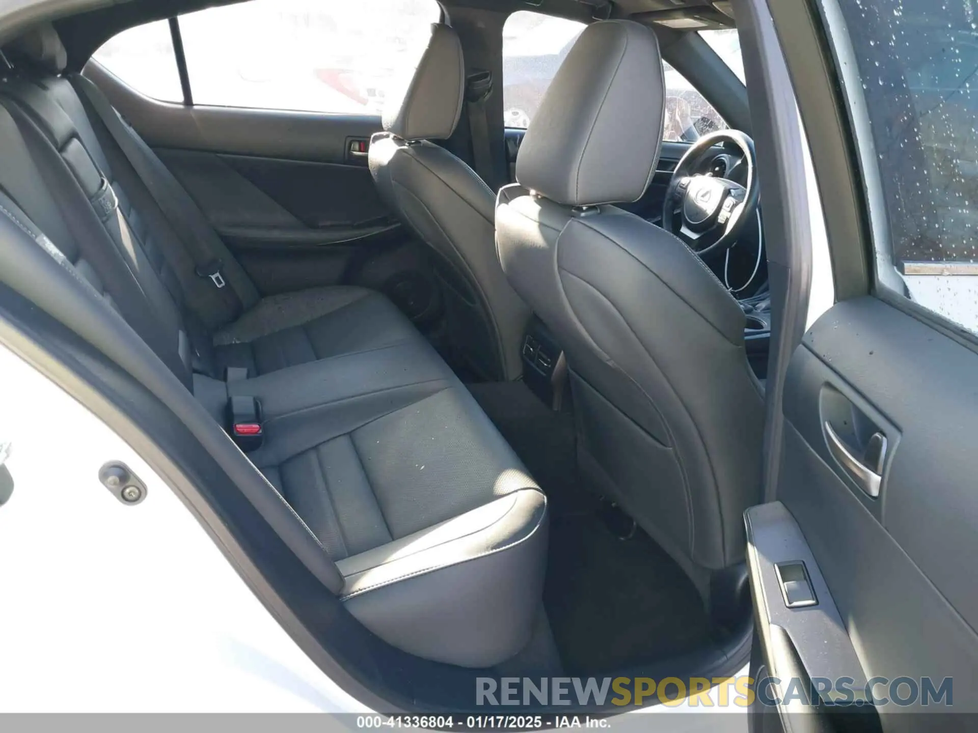 8 fotografías del automóvil dañado JTHGZ1B24P5062750 LEXUS IS 350 2023